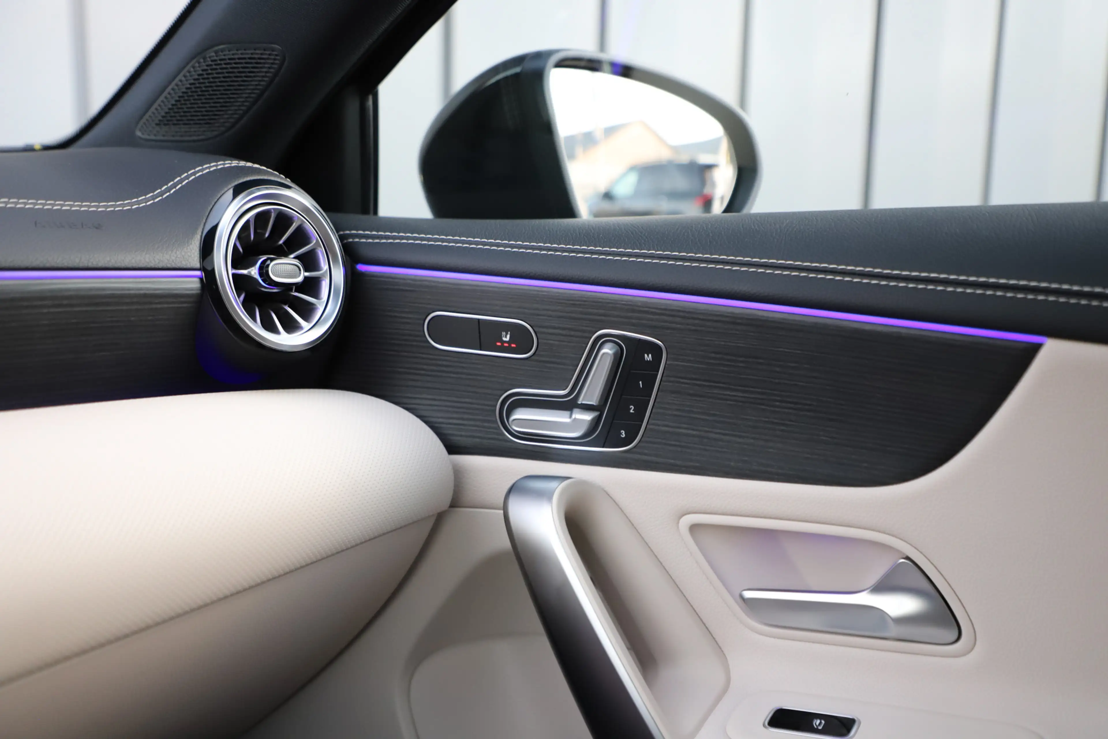 Mercedes-Benz A 250 250e Business Solution | 218PK | Memory | Keyless- — photo 11