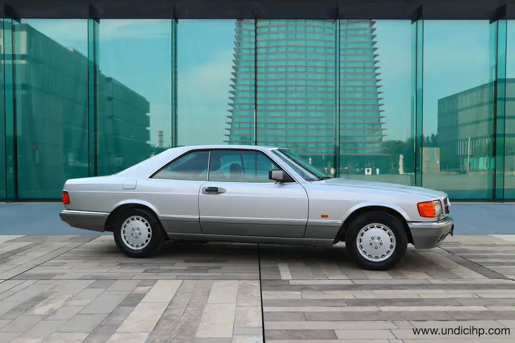 Mercedes-Benz 560 1988 из Европы — купить под ключ