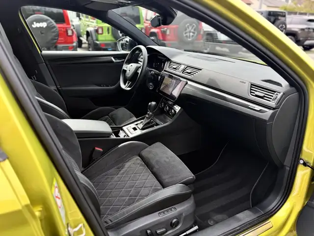 Skoda Superb view 9