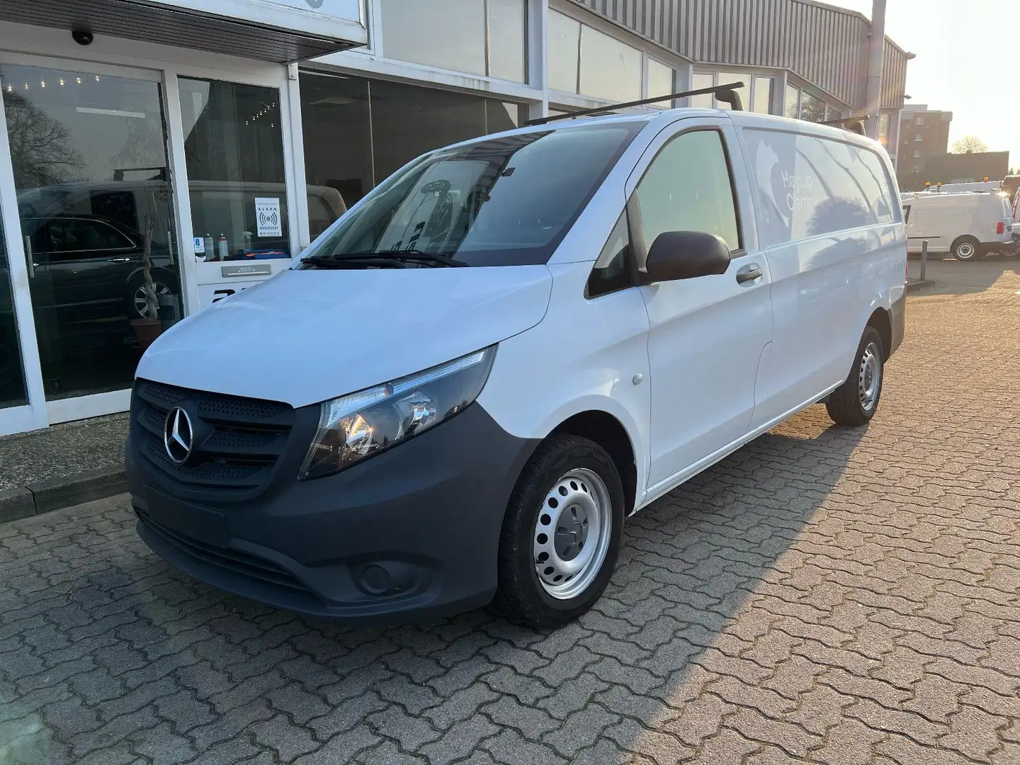 Mercedes-Benz Vito VITO KASTEN 111 CDI/LANG/REGALE/SITZHZG./TÜV+SER Weiß - 2
