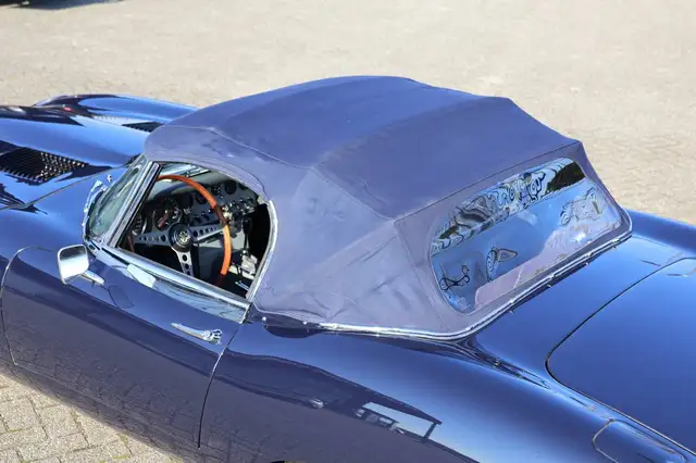 Jaguar E-Type view 15