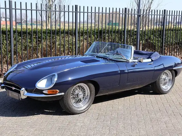 Jaguar E-Type view 2