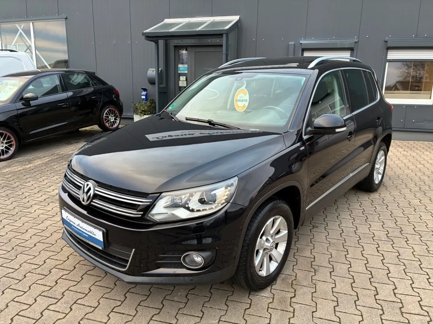 Volkswagen Tiguan 1.4 TSI BMT CUP Sport&Style AHK/XEN/PANO Schwarz - 2