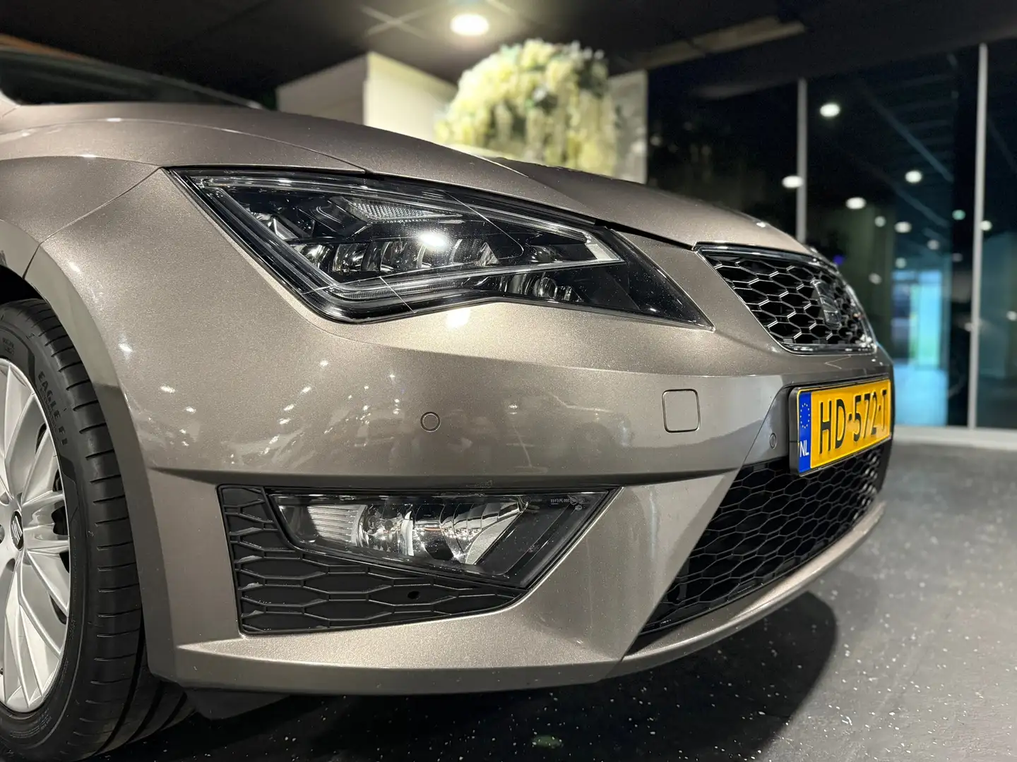 SEAT Leon ST 1.4 EcoTSI FR Connect PANO/LED/NAVI/DEALER OH! Gris - 2