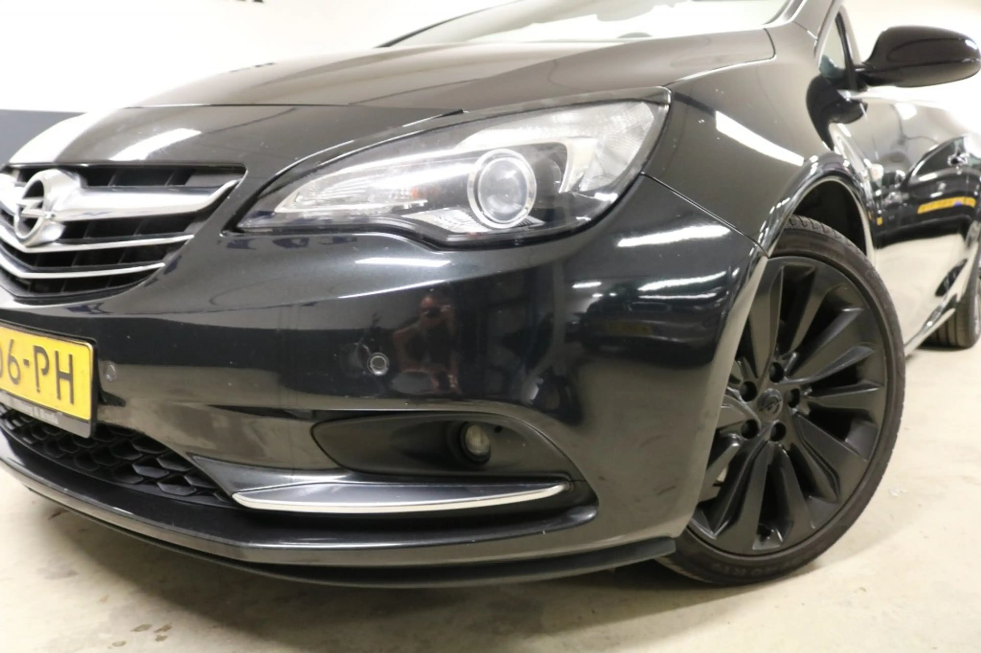 Opel Cascada 1.4 Turbo ecoFLEX Cosmo — photo 3