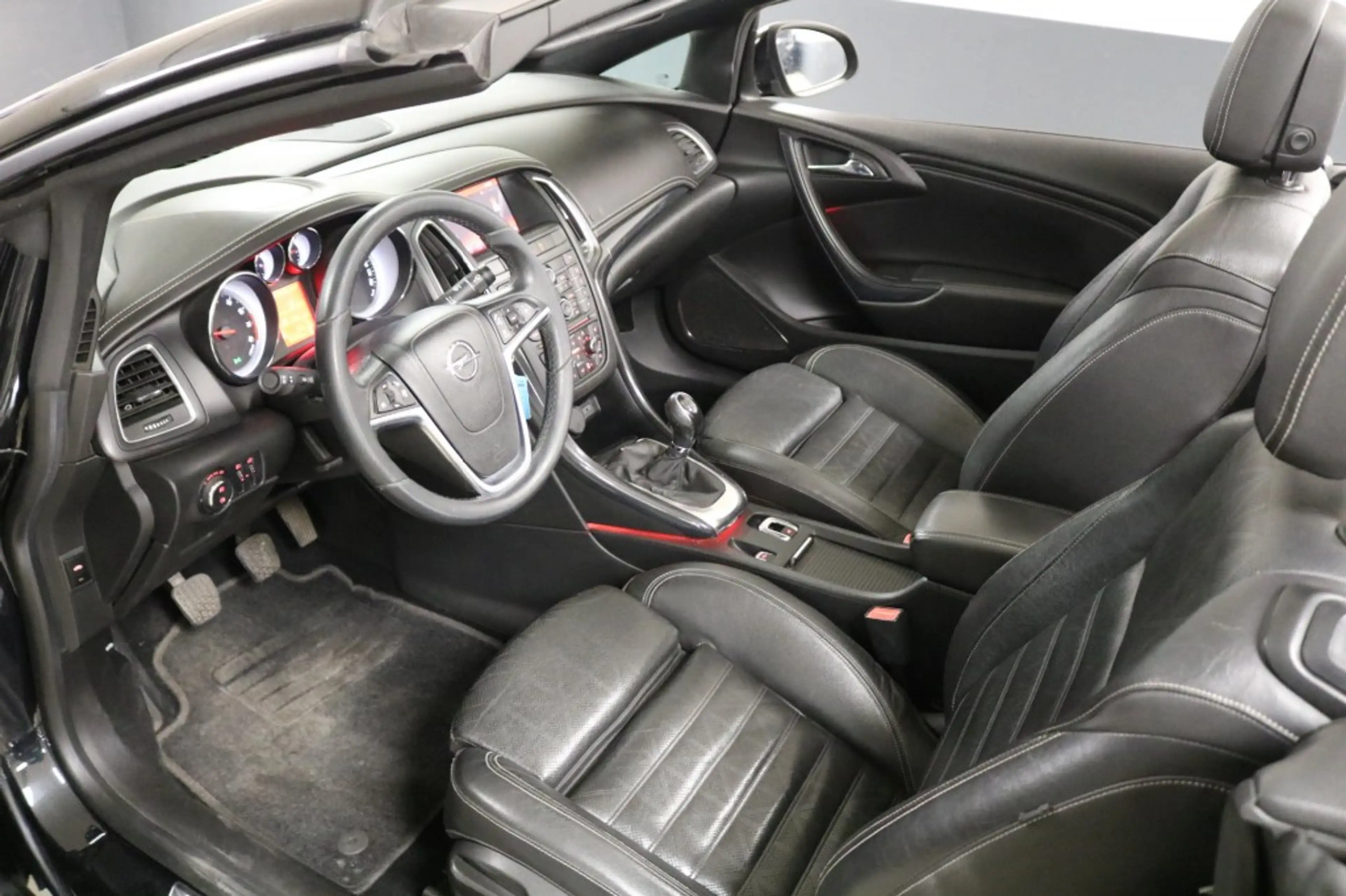 Opel Cascada 1.4 Turbo ecoFLEX Cosmo — photo 15