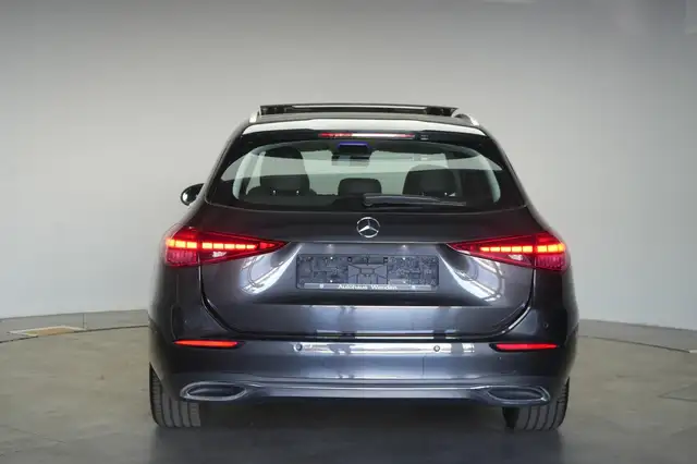 Mercedes-Benz C-Class view 6