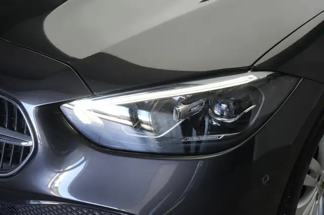 Mercedes-Benz C-Class view 10
