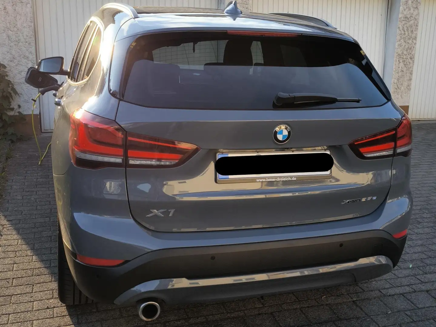 BMW X1 X1 xDrive25e M Sport Grau - 1