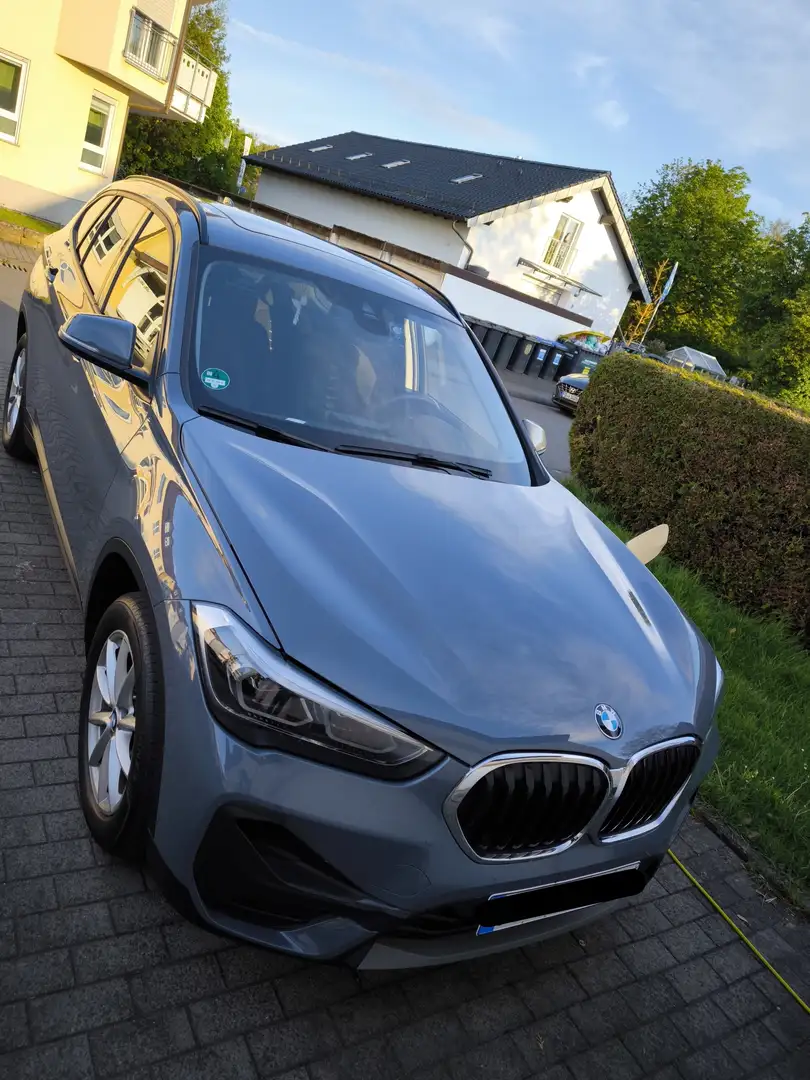 BMW X1 X1 xDrive25e M Sport Grau - 2
