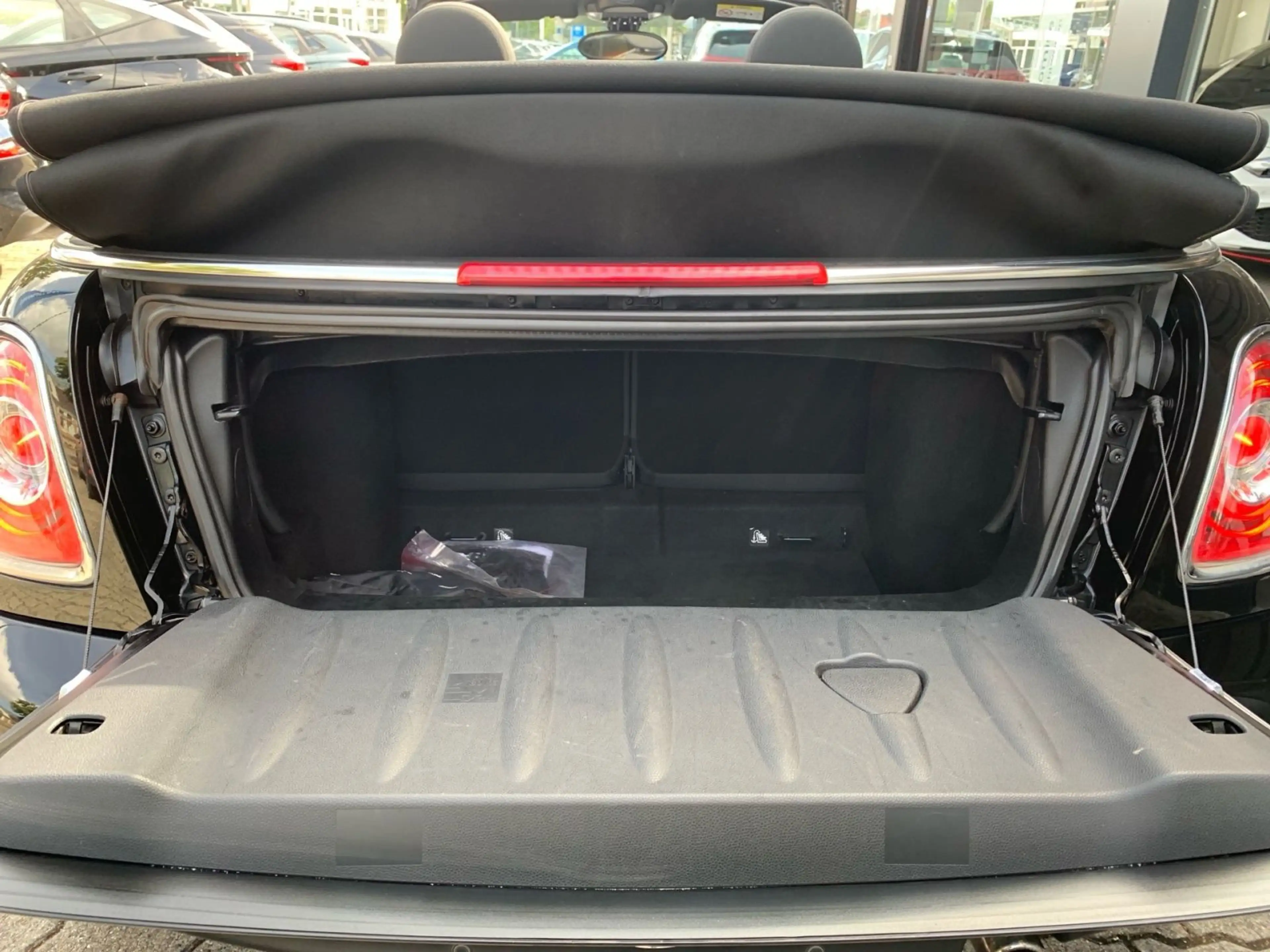 MINI One Mini Cabrio One 1.6 PDC SHZ — photo 12