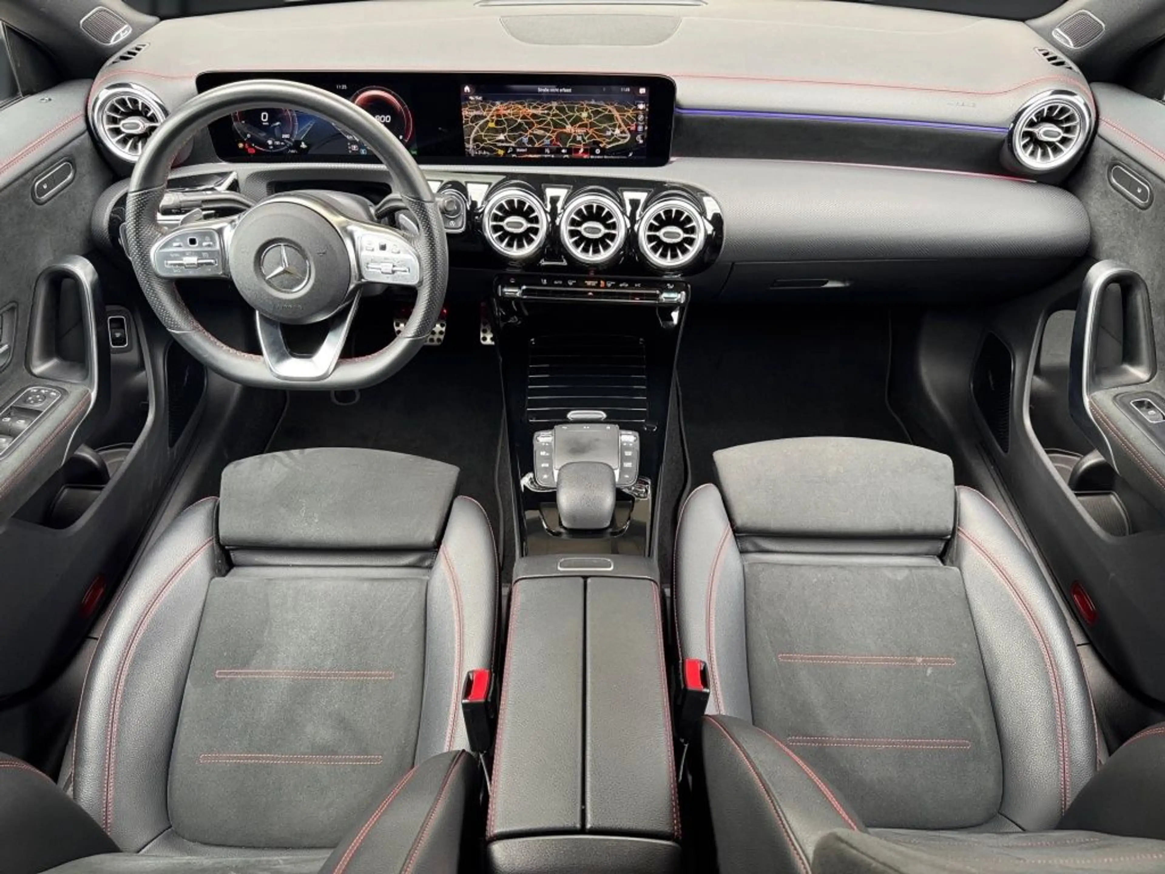 Mercedes-Benz CLA 200 Coupé AMG, Night, Pano-D., Burmester — photo 2