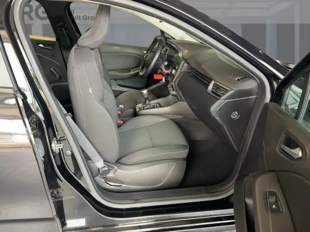 Renault Clio view 8