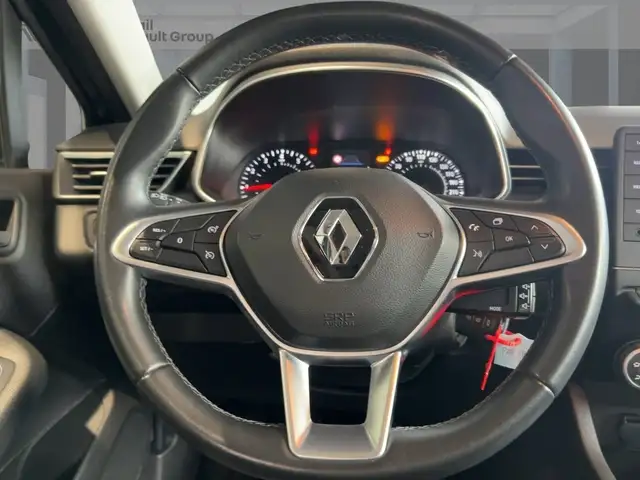Renault Clio view 11