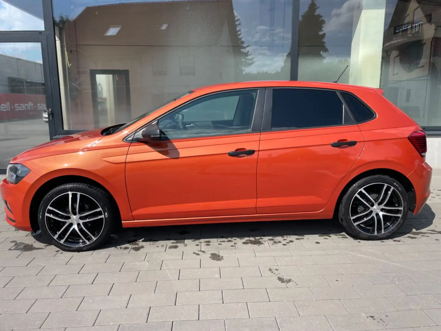 Volkswagen Polo VI Trendline Klima Tempomat AHK ALU Orange - 2