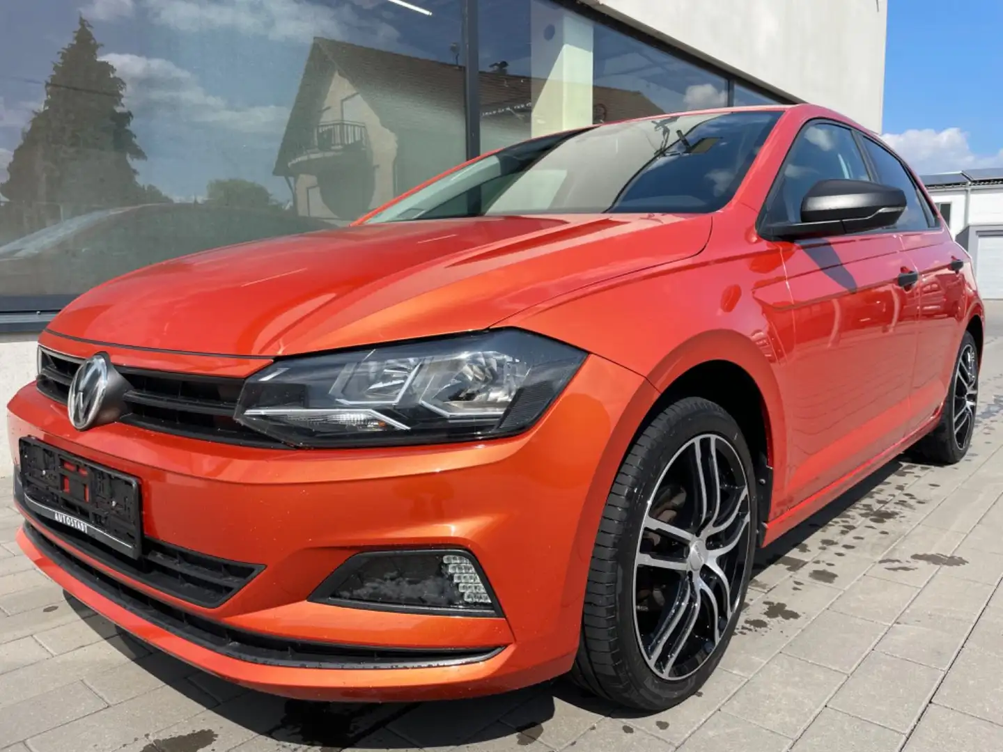 Volkswagen Polo VI Trendline Klima Tempomat AHK ALU Orange - 1