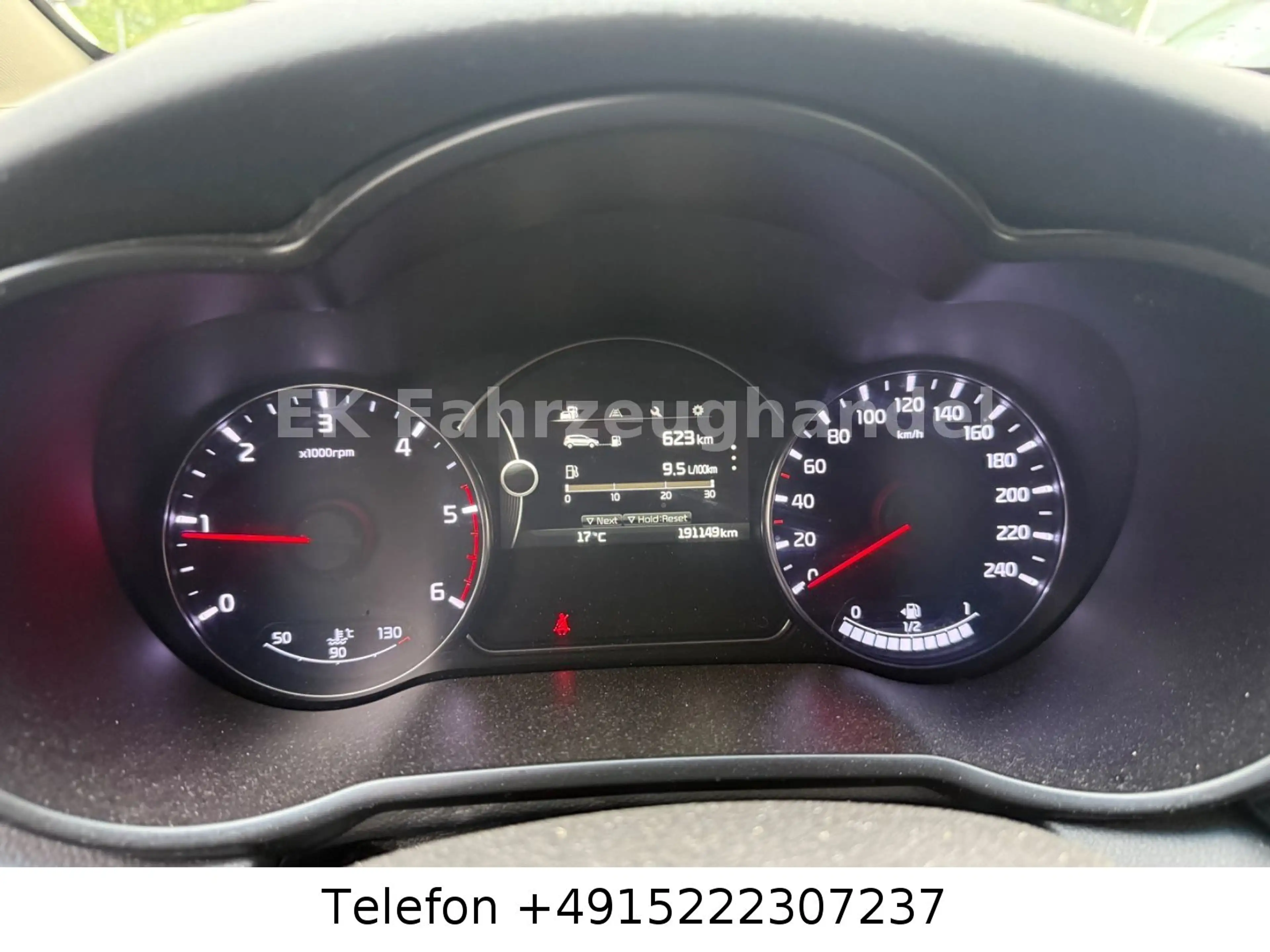 Kia Carens Spirit — photo 9