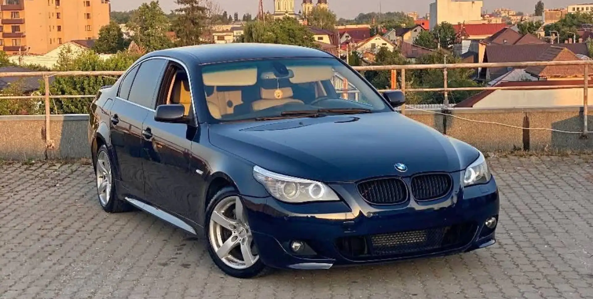 BMW 530 530d e60 M Paket facelfit Bleu - 1