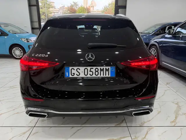 Mercedes-Benz C-Class view 5