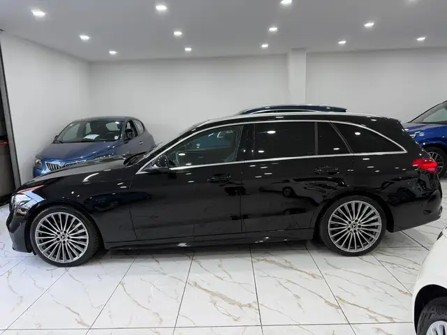 Mercedes-Benz C-Class view 3