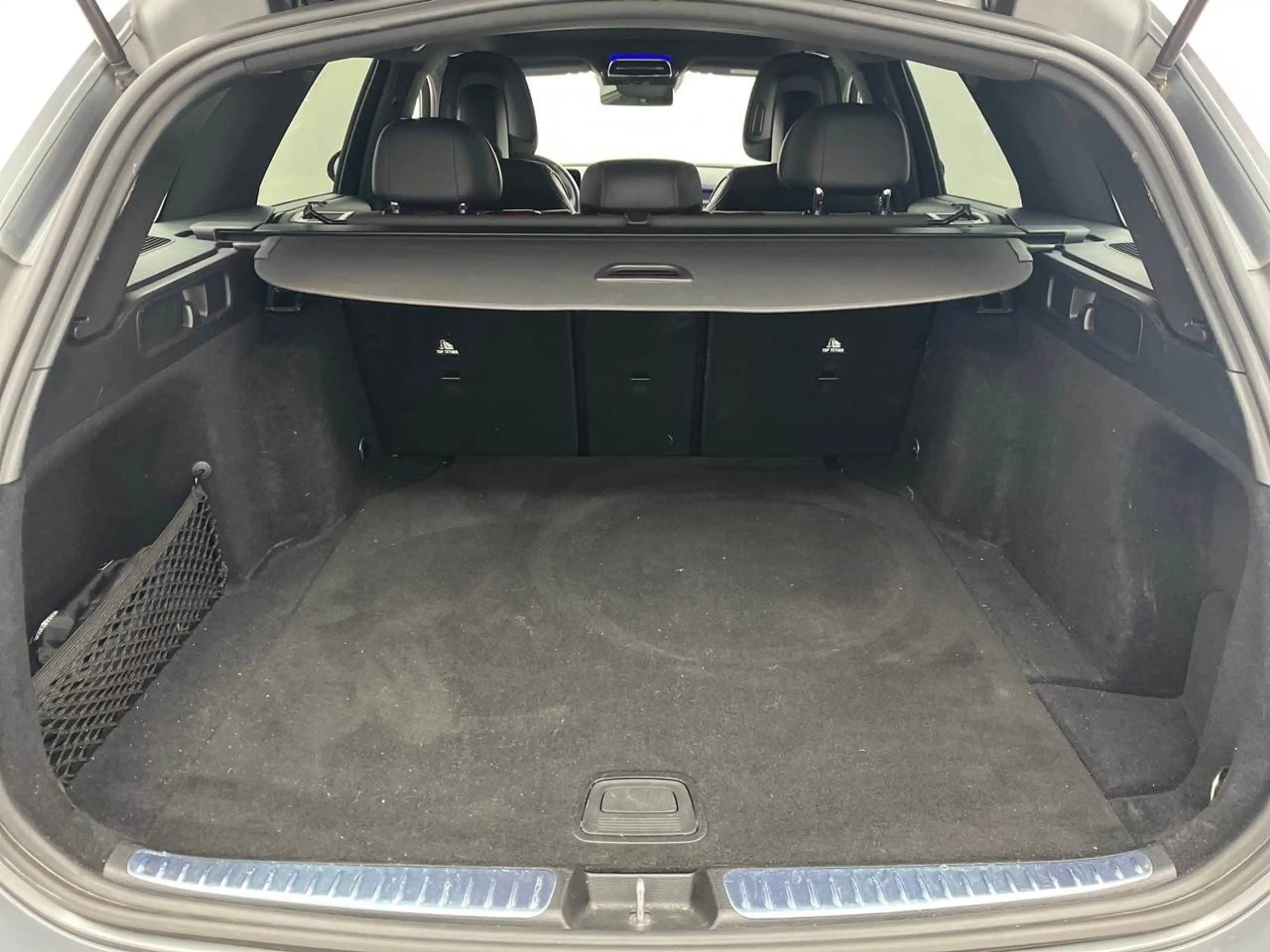 Mercedes-Benz C 220 d / 250 AMG Line Burmester 360° AHK Pano — photo 13