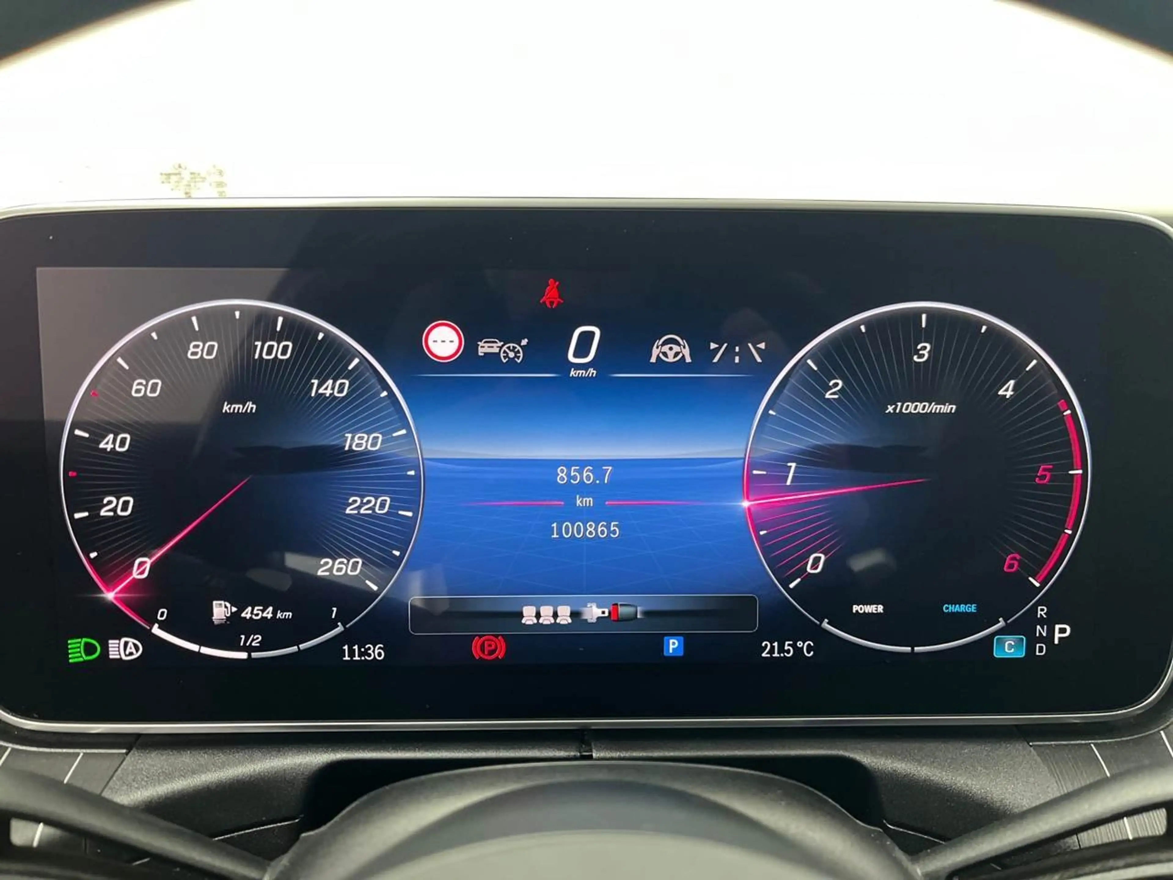 Mercedes-Benz C 220 d / 250 AMG Line Burmester 360° AHK Pano — photo 10