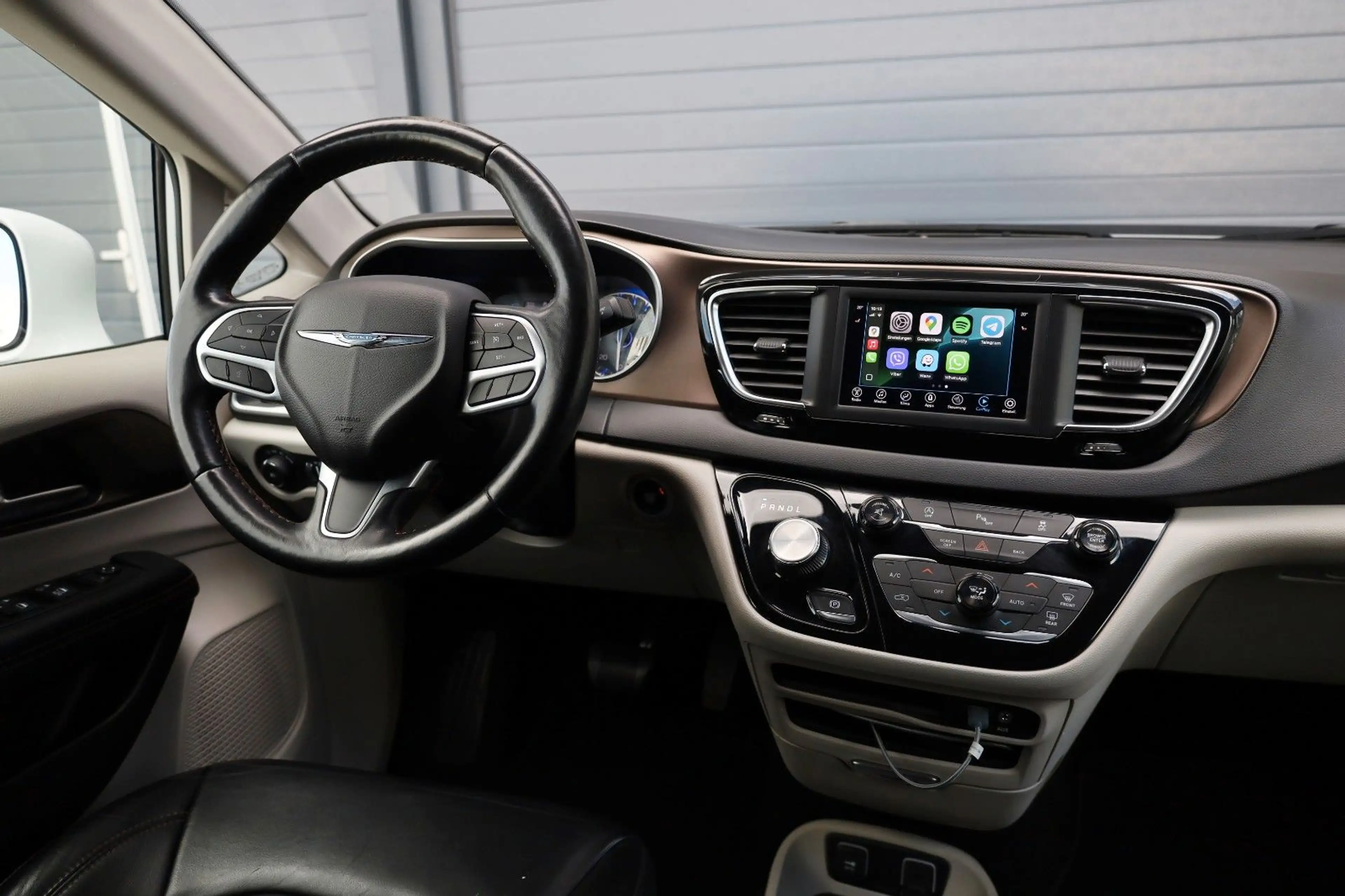 Chrysler Pacifica 3.6 V6/CarPlay/SHZ/KAMERA/TOTW/R18 — photo 15