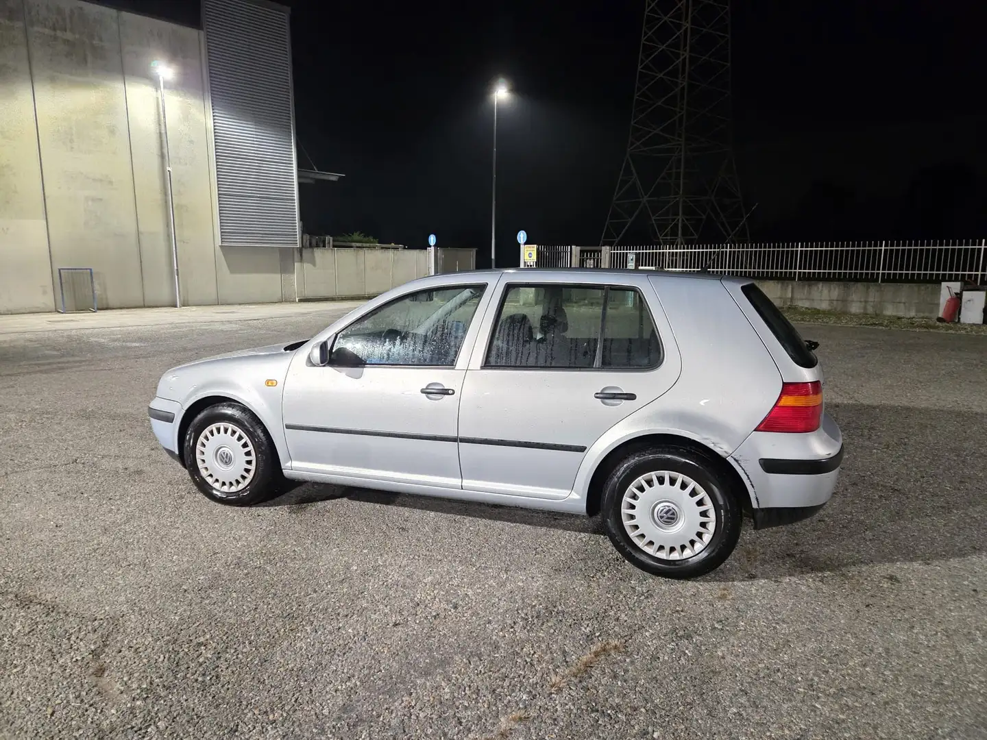 Volkswagen Golf 5p 1.6 Movie - 1