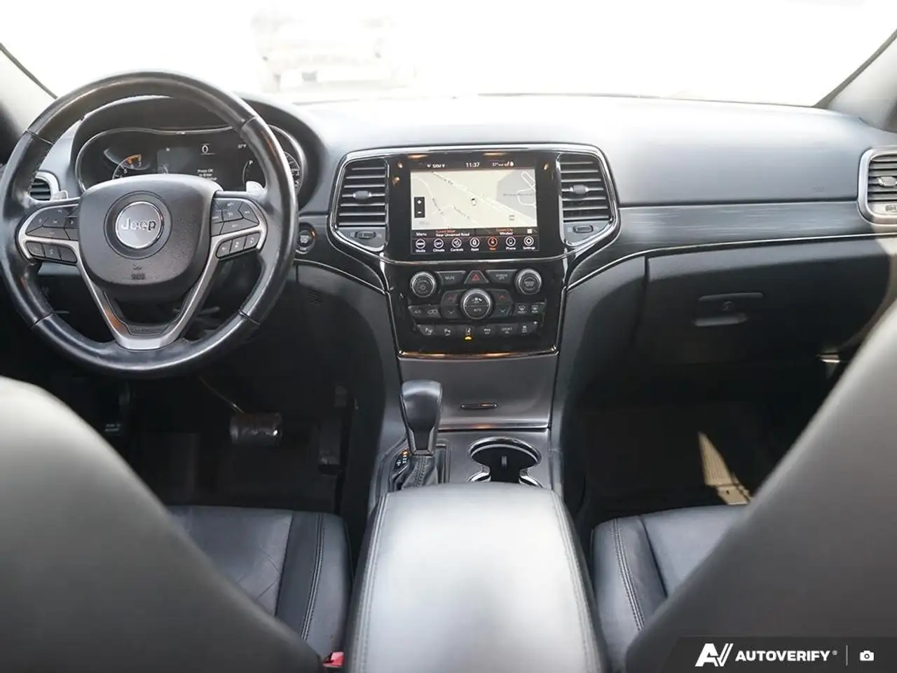 Jeep Grand Cherokee снимка Jeep Grand Cherokee