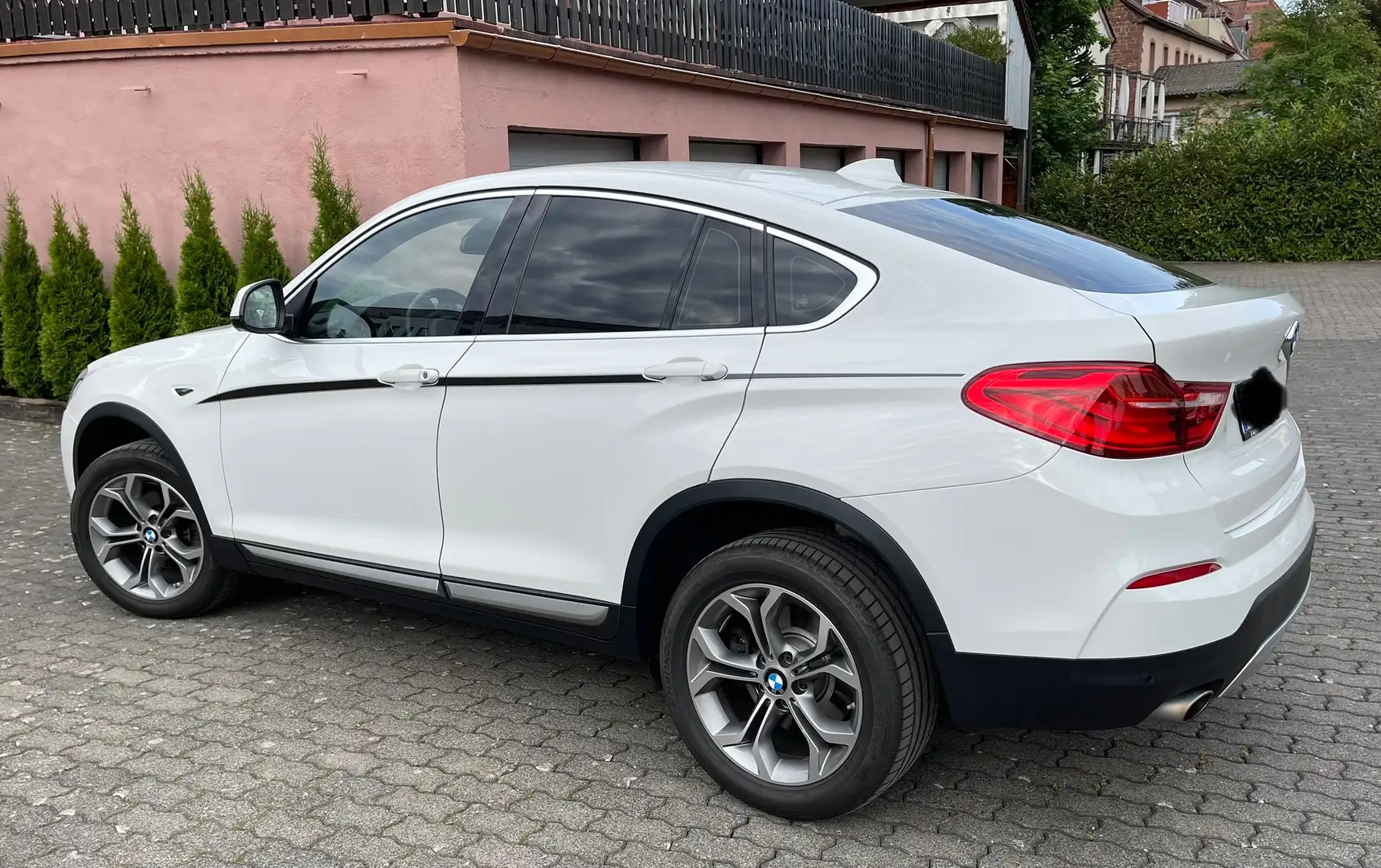 BMW X4 X4 Diesel xDrive20d Aut. xLine Weiß - 2