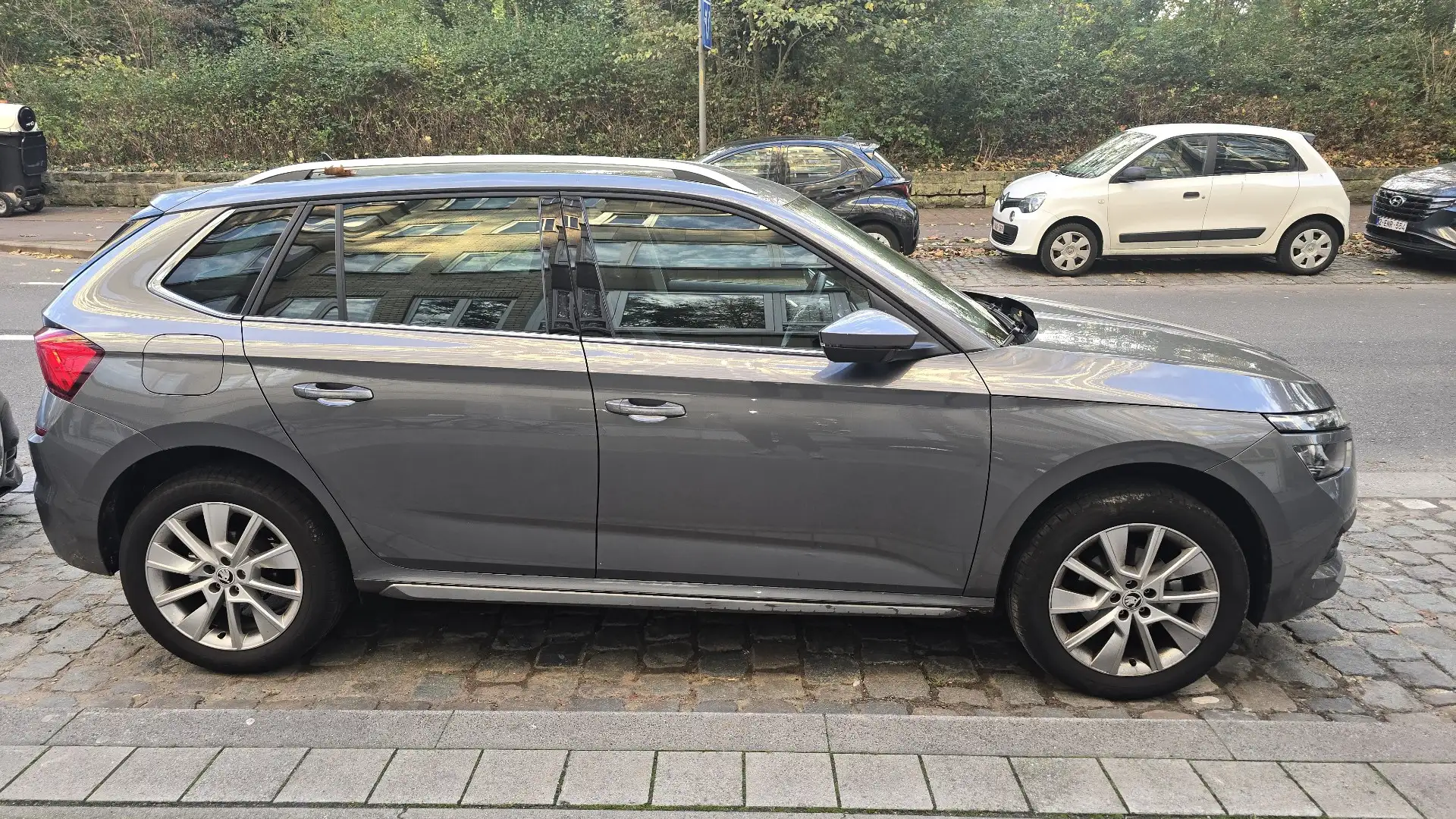 Skoda Kamiq 1.1 TSI DSG Drive Grijs - 1