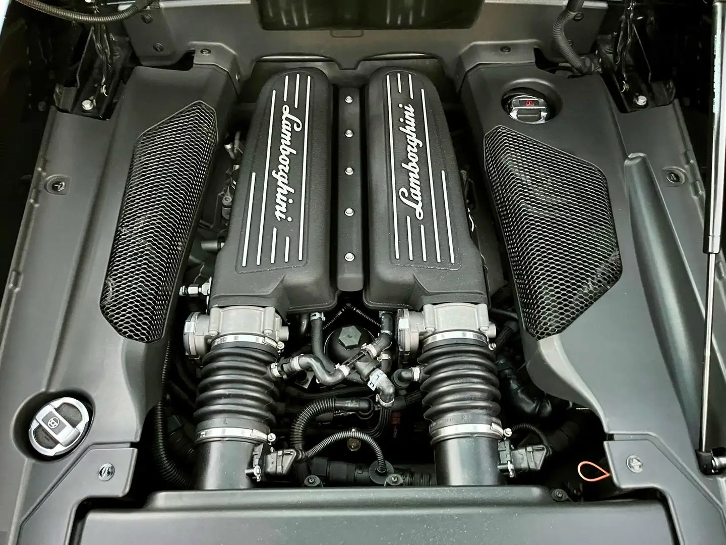 Lamborghini Gallardo Coupe 5.2 LP 560-4 BICOLORE - 2