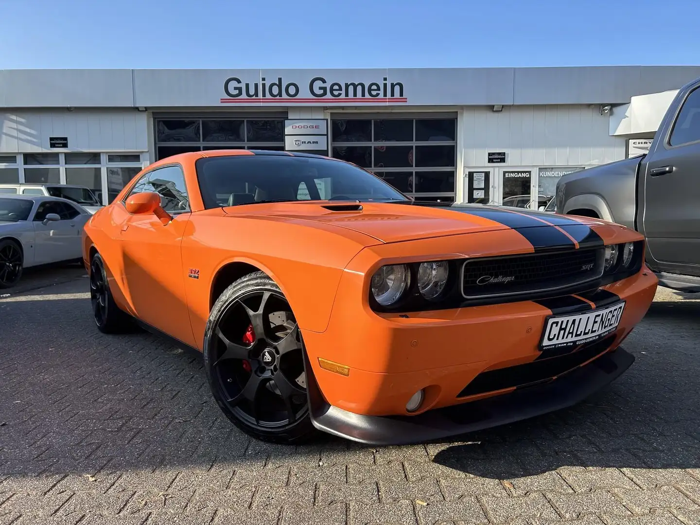 Dodge Challenger SRT 392 6.4 V8, 1. Hand, LPG mit Motorschaden Oranj - 1