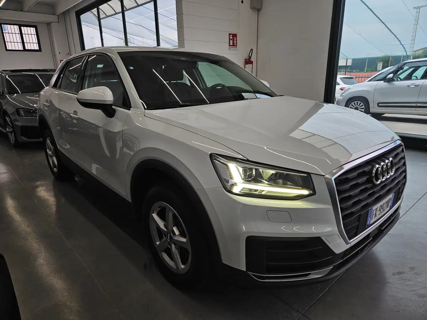 Audi Q2 Q2 I 2017 1.4 tfsi Business s-tronic Blanc - 1