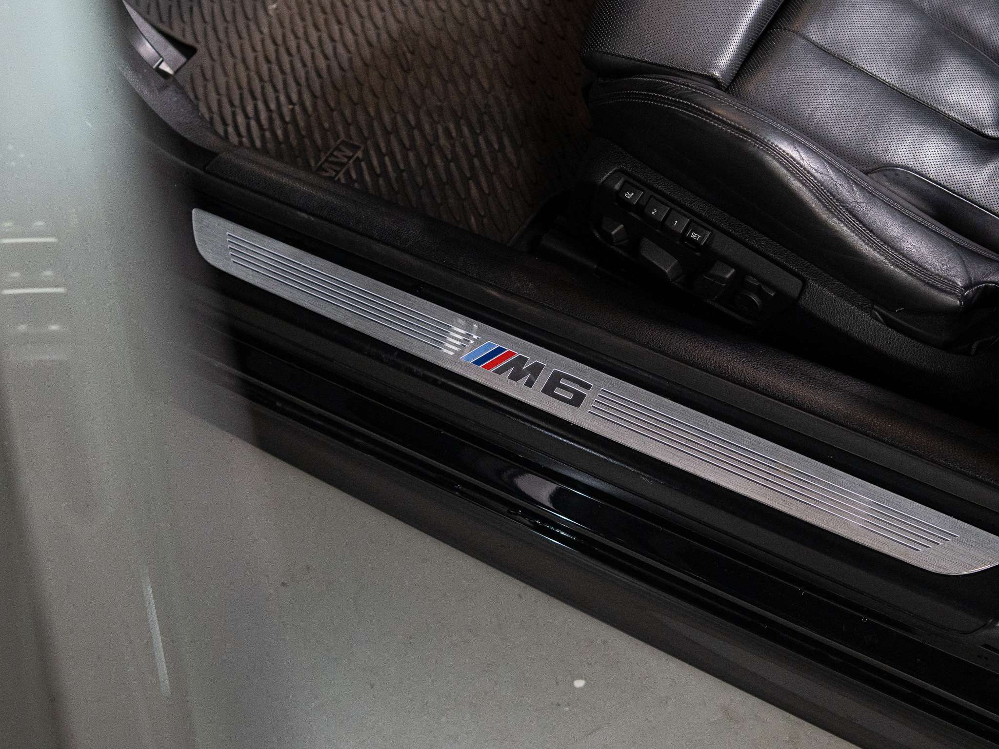 used 2018 BMW M6 car, priced at $65,900
