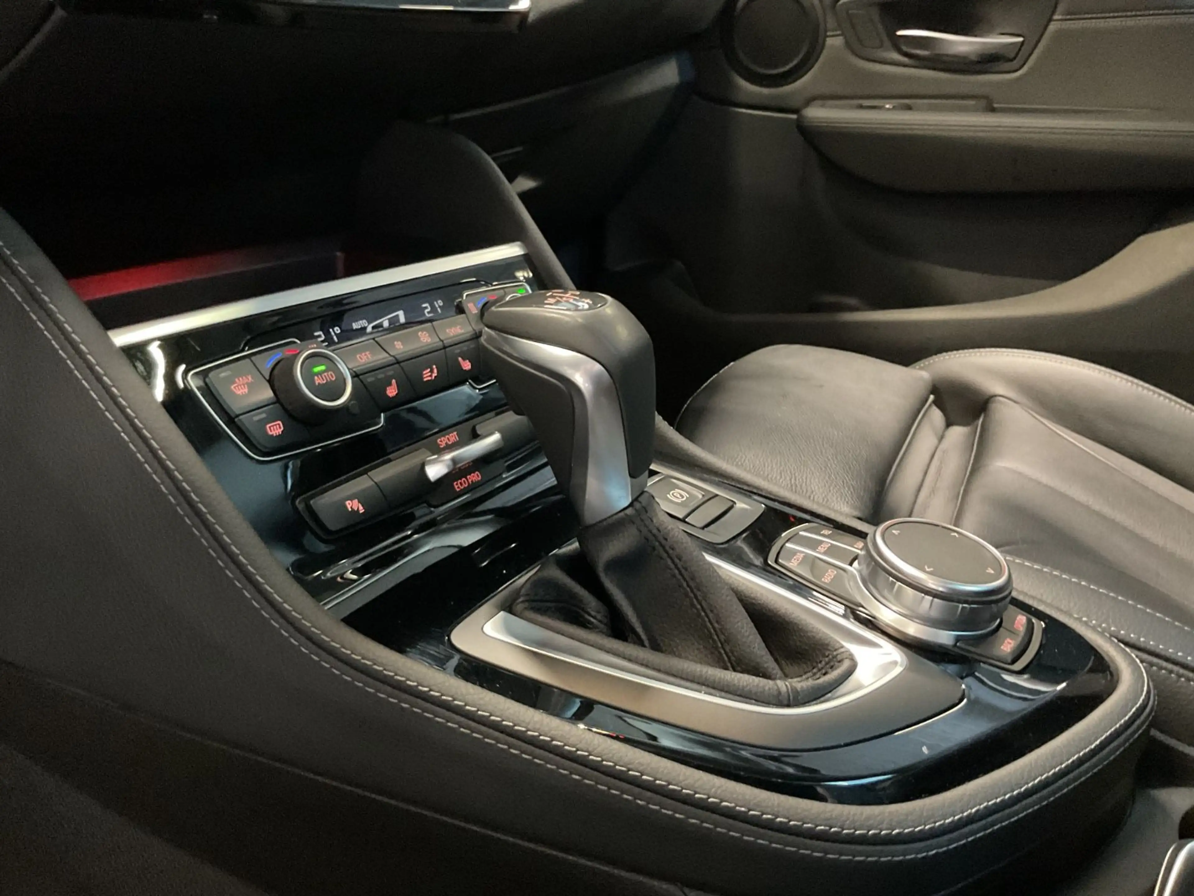 BMW 220 Sport Line AHK LED Leder Pano — photo 12