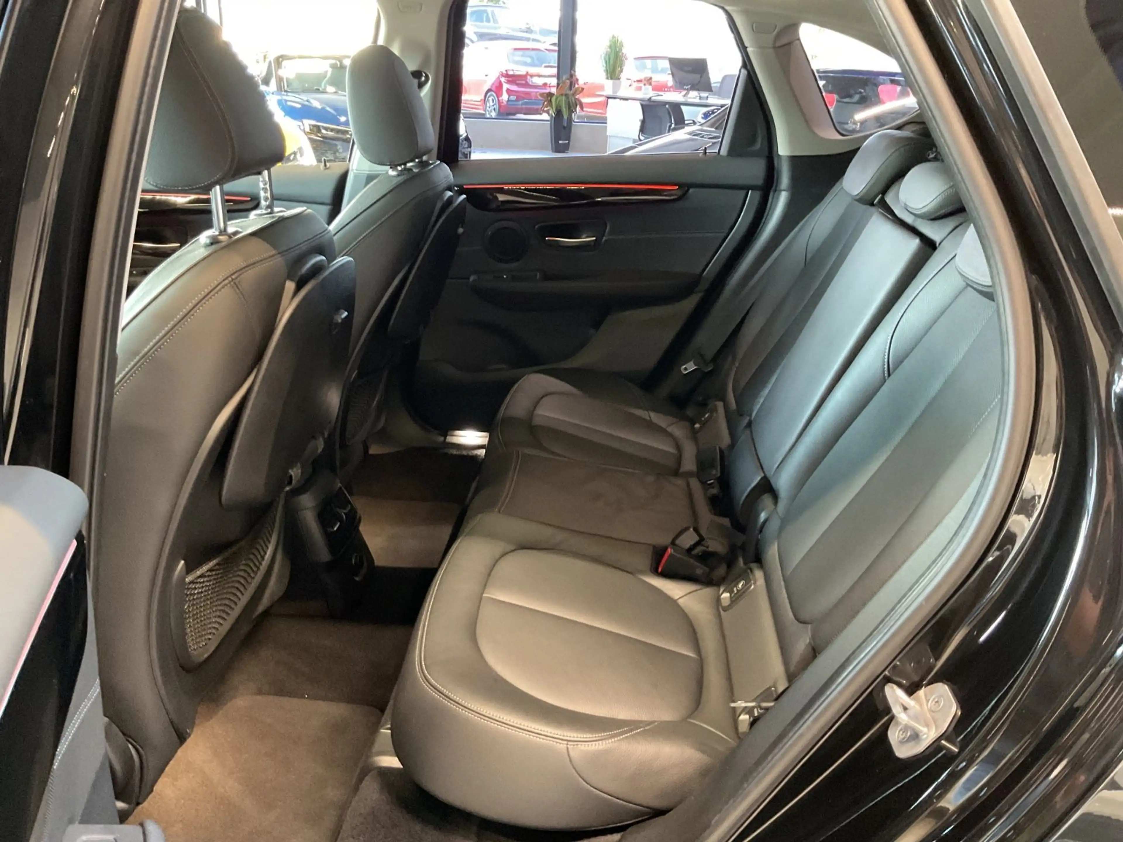 BMW 220 Sport Line AHK LED Leder Pano — photo 13