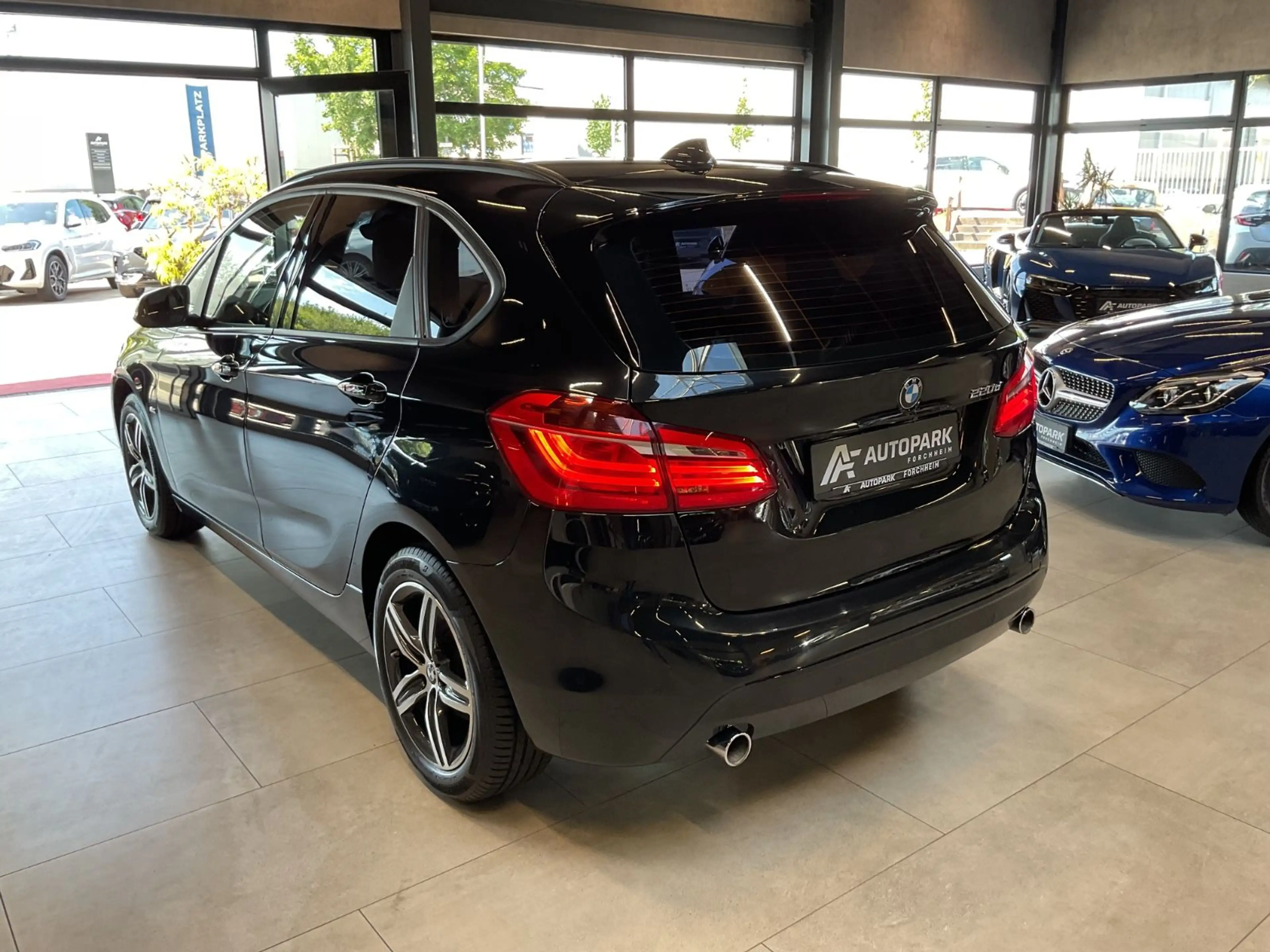 BMW 220 Sport Line AHK LED Leder Pano — photo 5