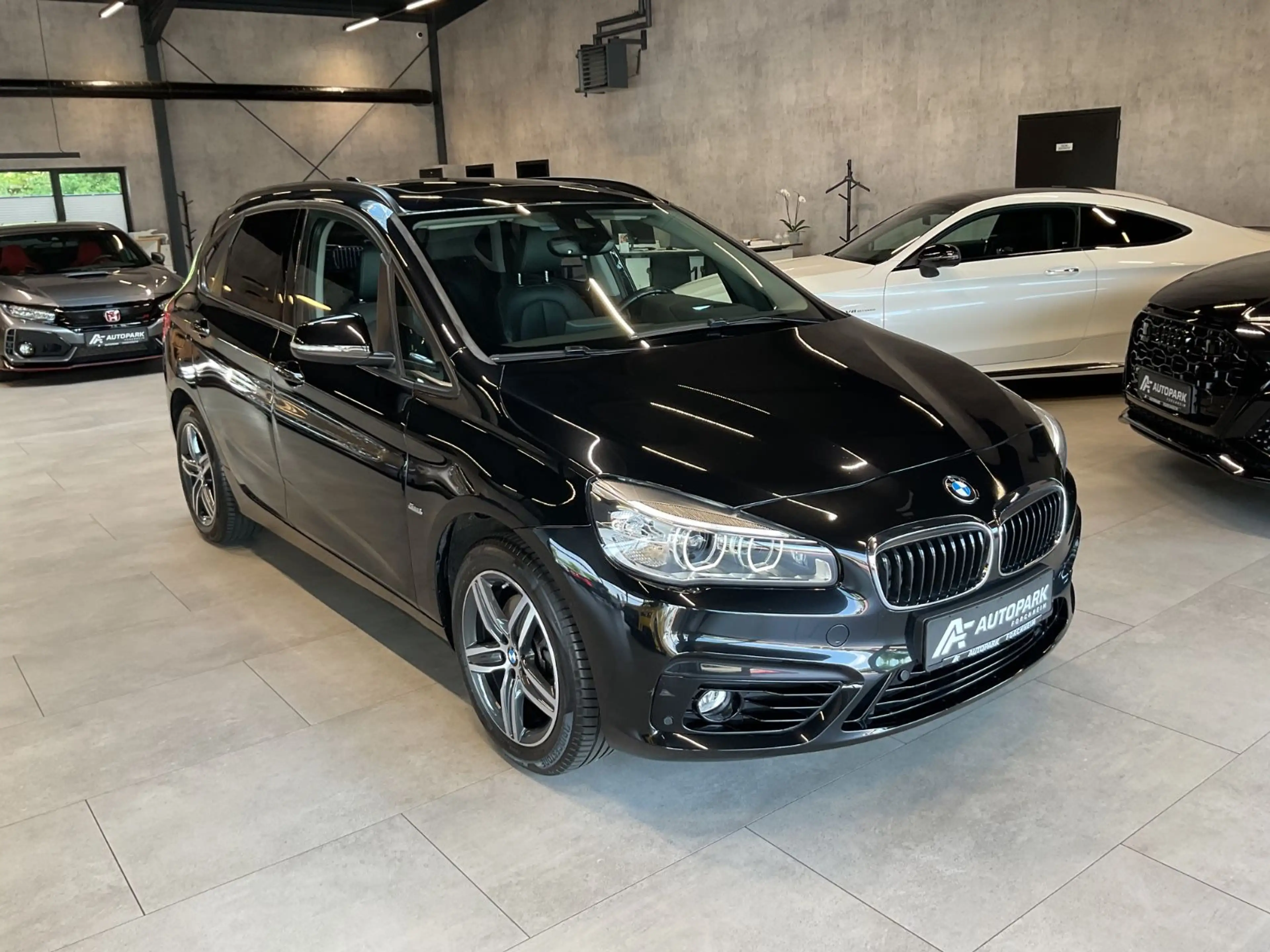 BMW 220 Sport Line AHK LED Leder Pano — photo 3
