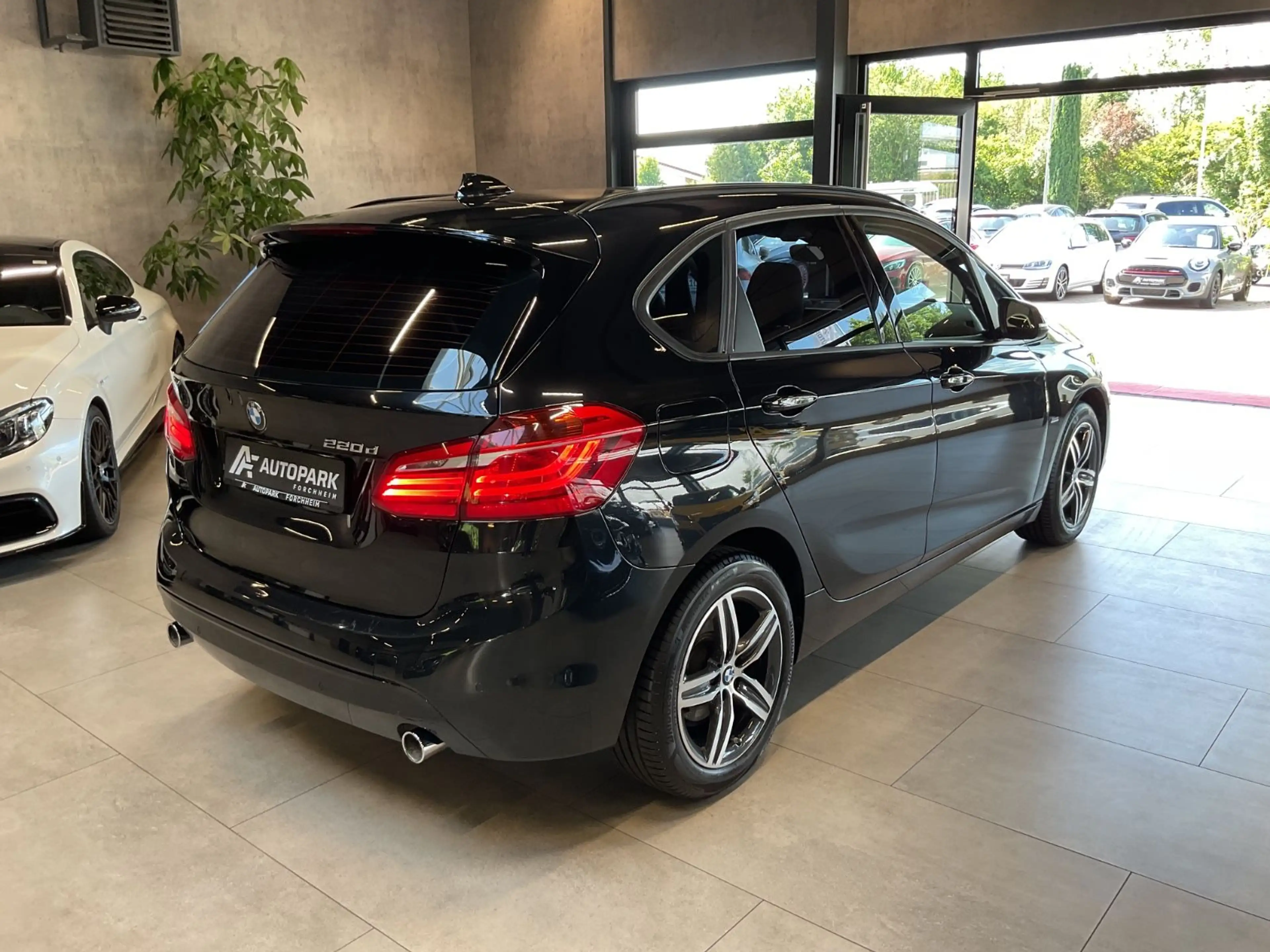 BMW 220 Sport Line AHK LED Leder Pano — photo 4