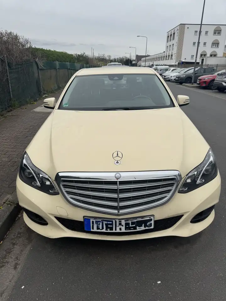 Mercedes-Benz E 200