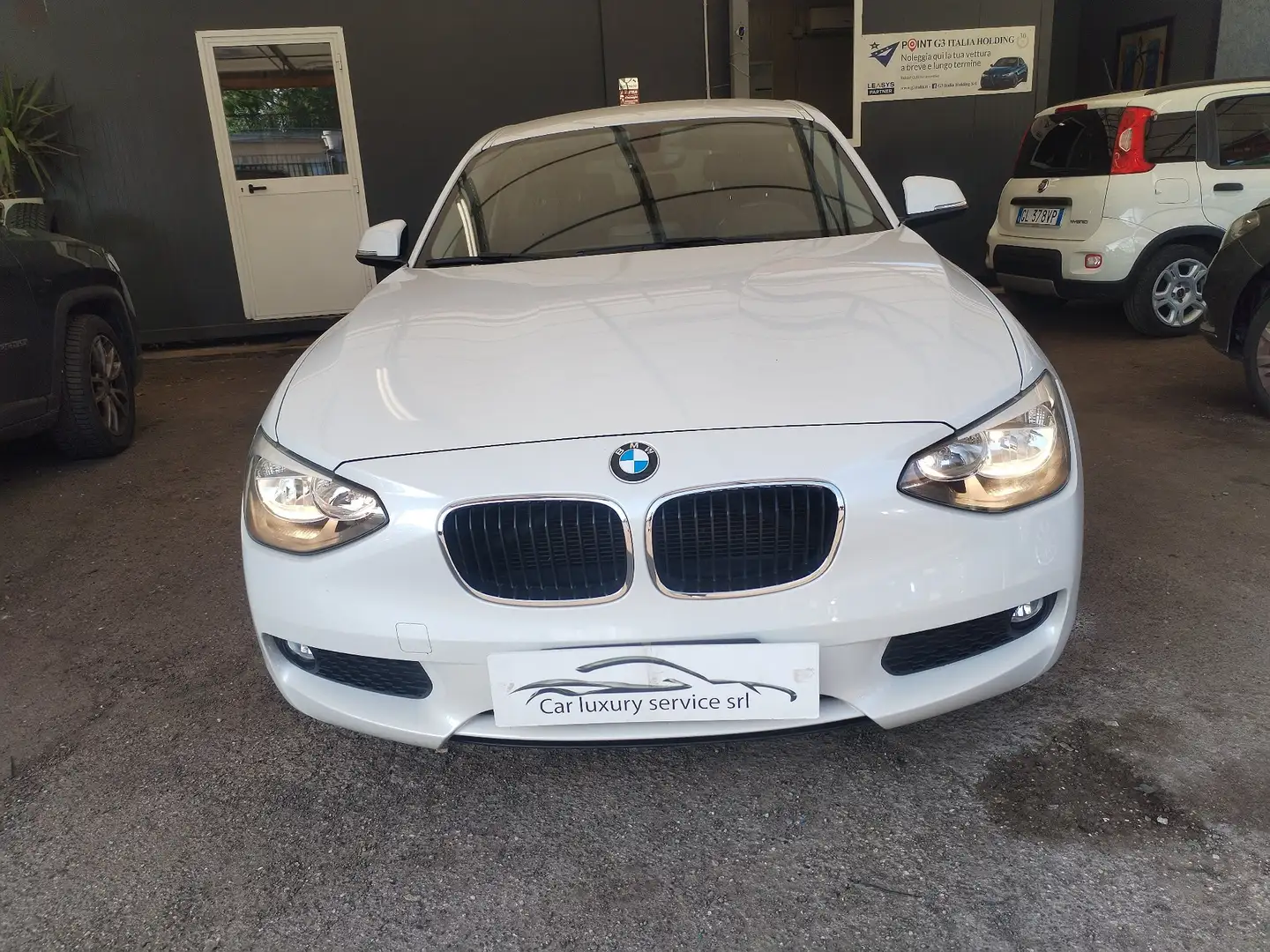 BMW 118 118d 5p Business Wit - 2
