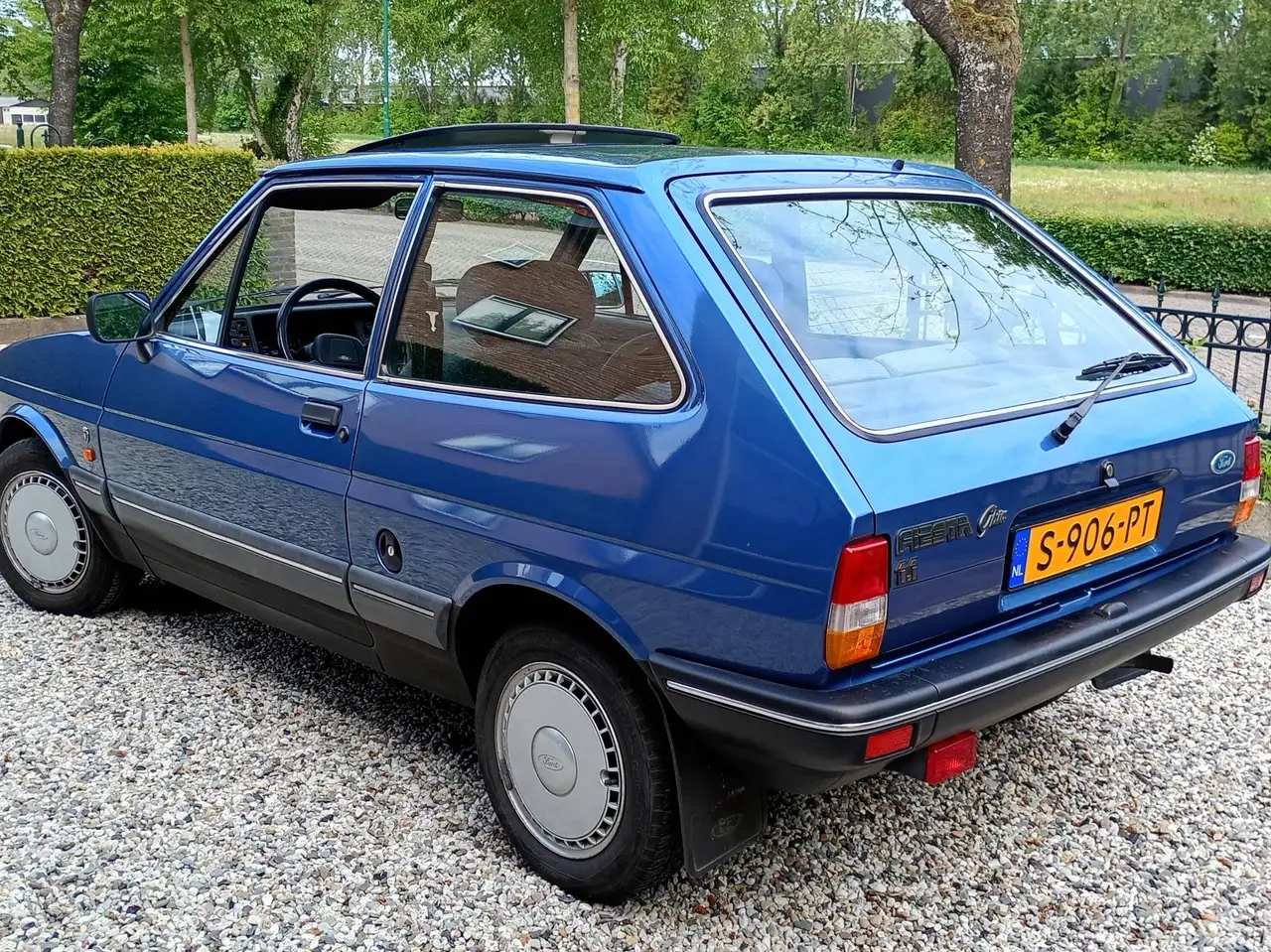Ford Fiesta 1.1 ghia automaat, foto 2
