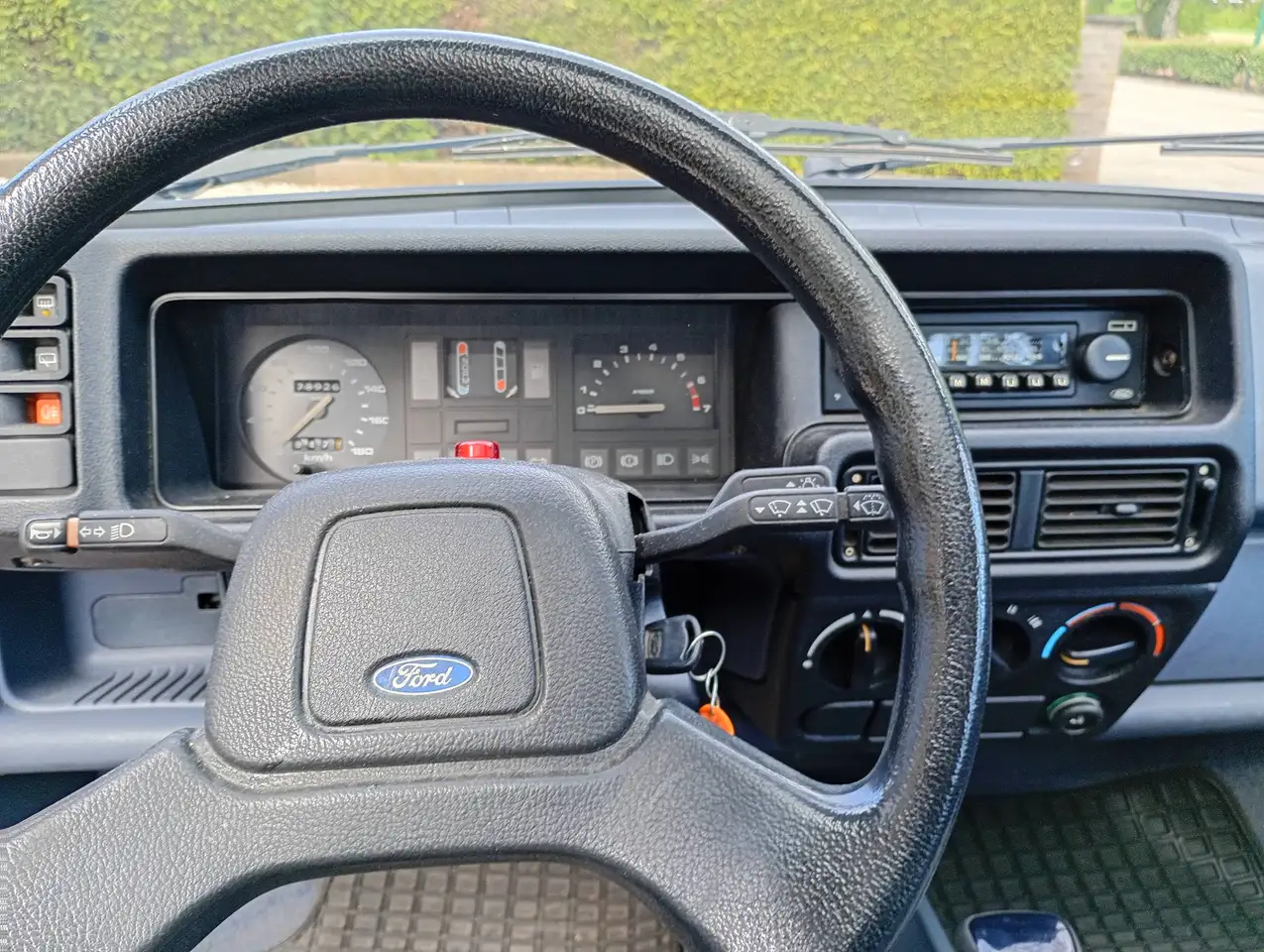 Ford Fiesta 1.1 ghia automaat, foto 8