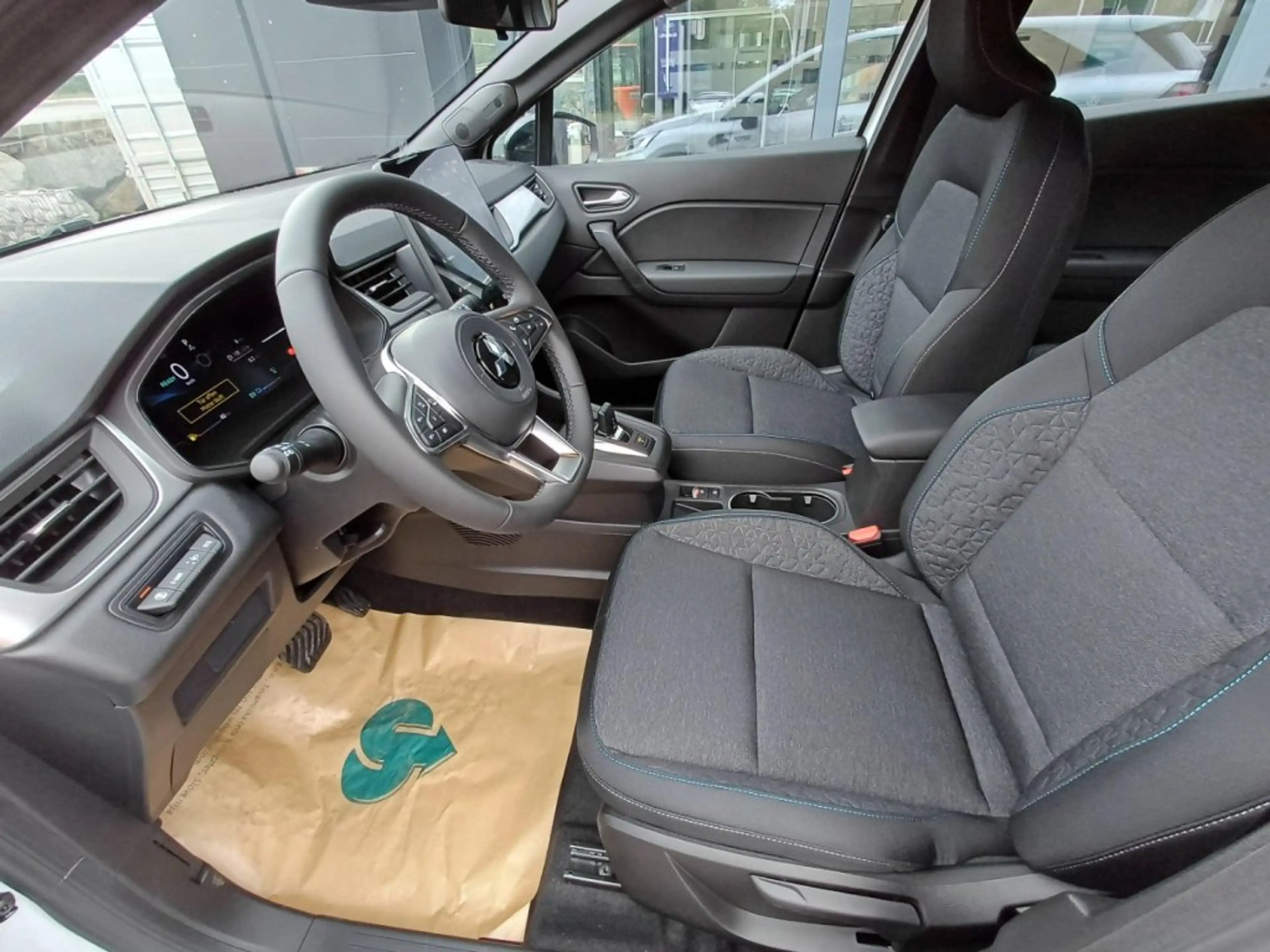 Mitsubishi Grandis 1,8 HEV Invite C AT 26,5 — photo 10