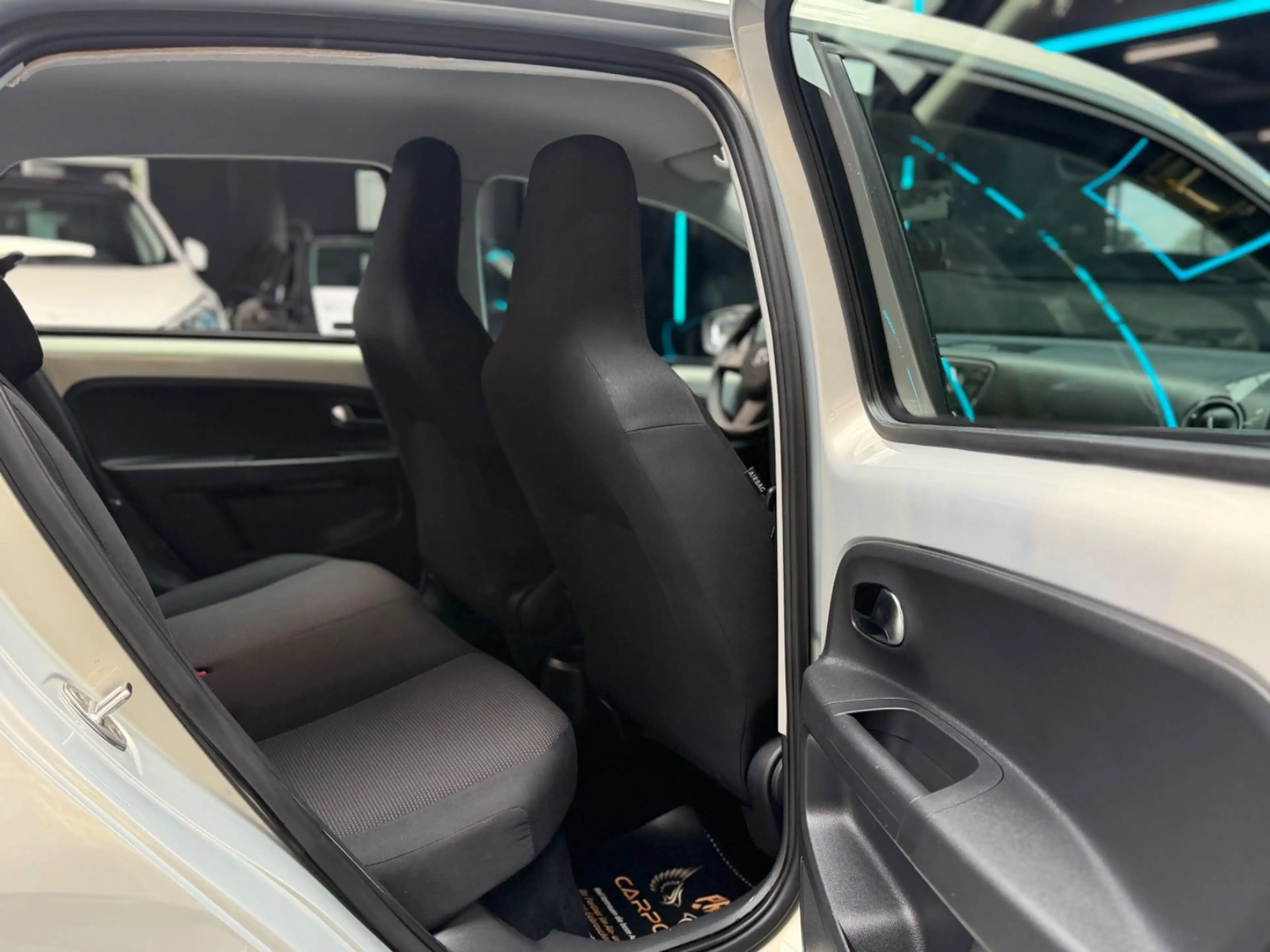 Skoda Citigo Elegance 1.0l Sitzheizung/Klima/Parkhilfe — photo 13