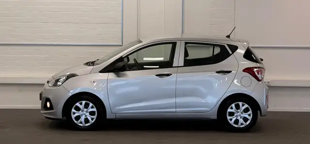 Hyundai i10 view 6