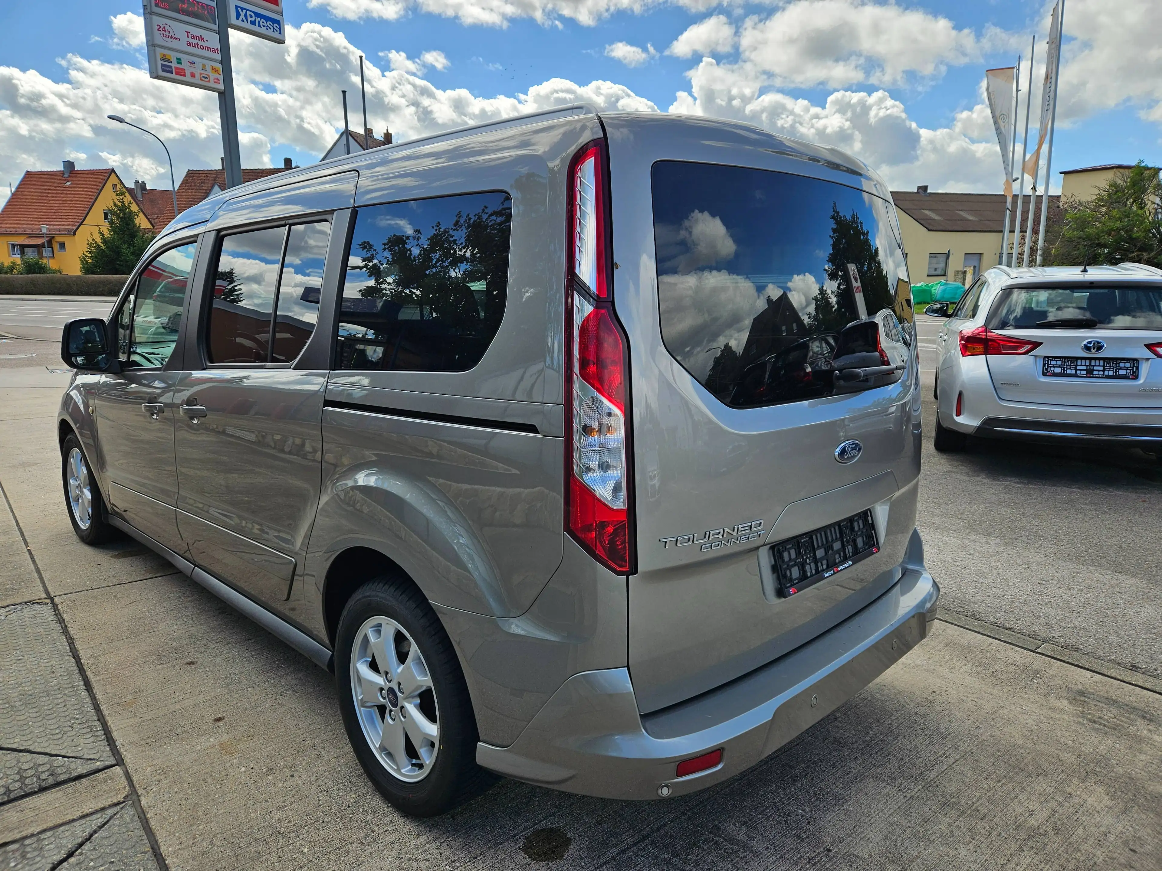 Ford Tourneo Connect Titanium — photo 7