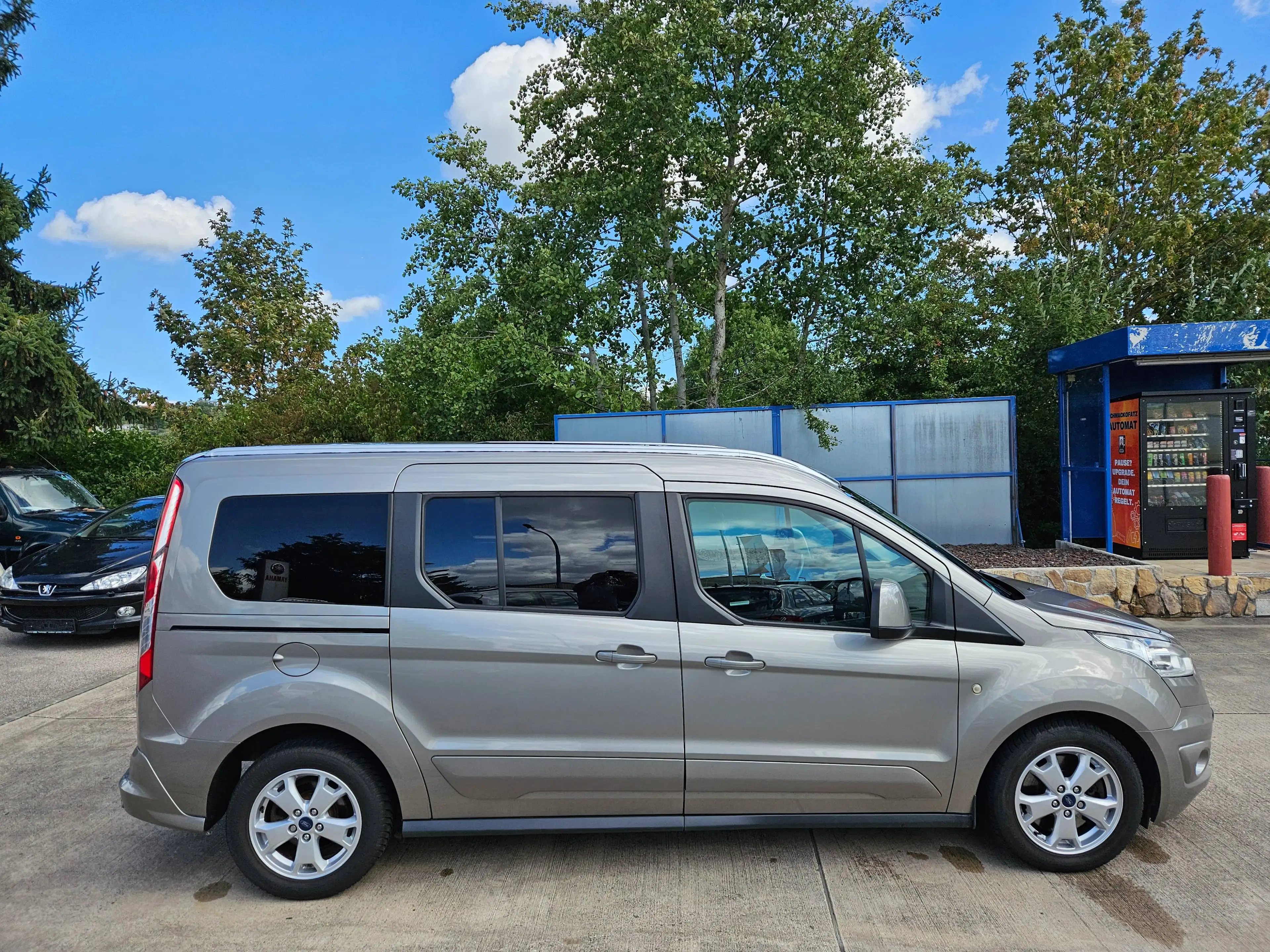 Ford Tourneo Connect Titanium — photo 4