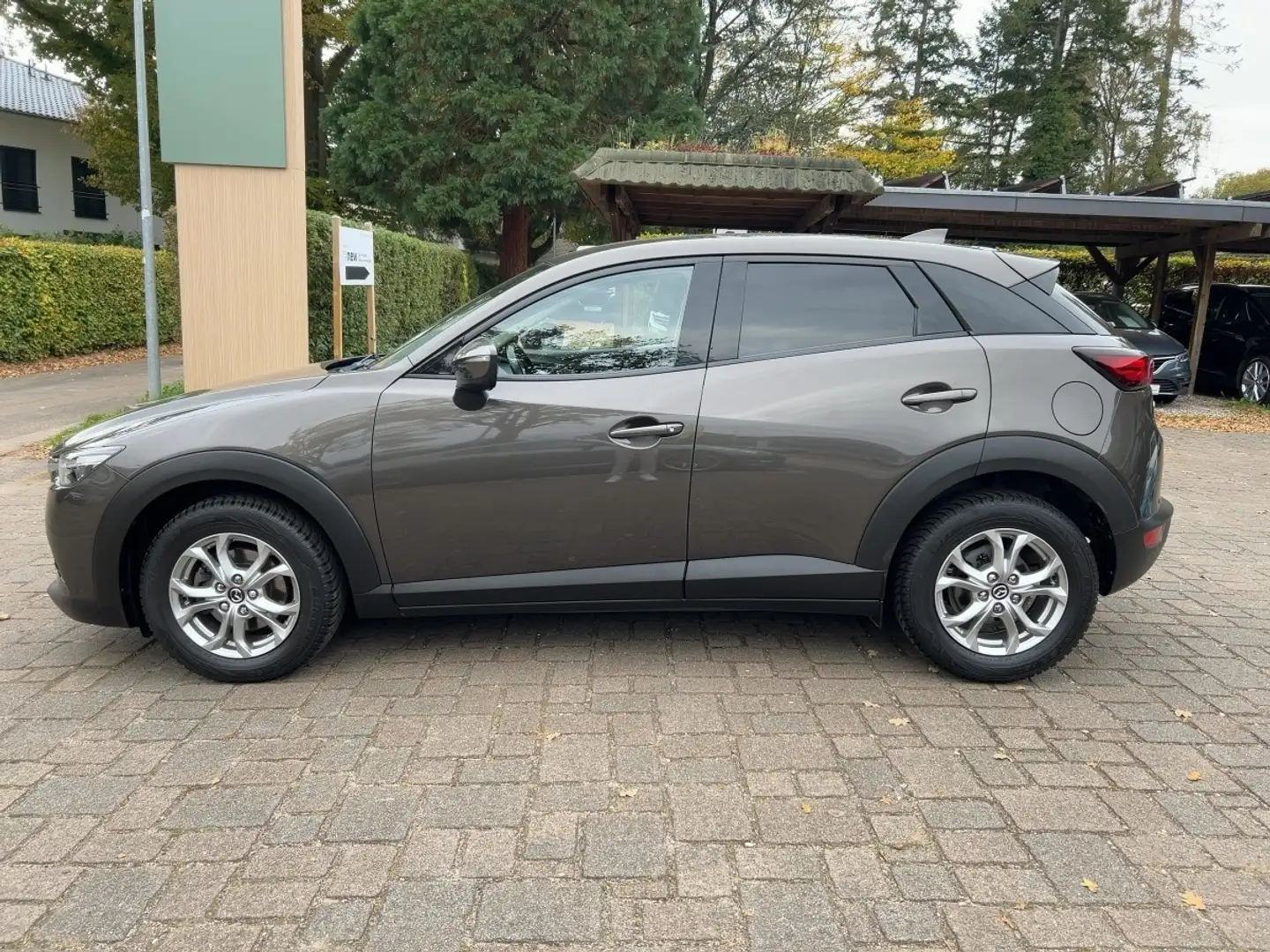 Mazda CX-3 2.0 Skyactiv Sports-Line Grau - 2
